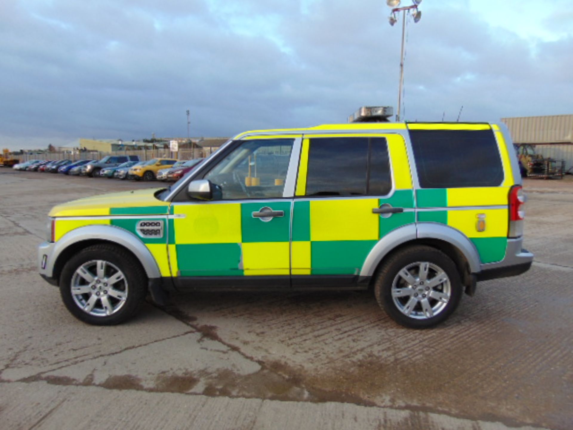 2010 Land Rover Discovery 4 3.0 TDV6 GS - Image 4 of 28