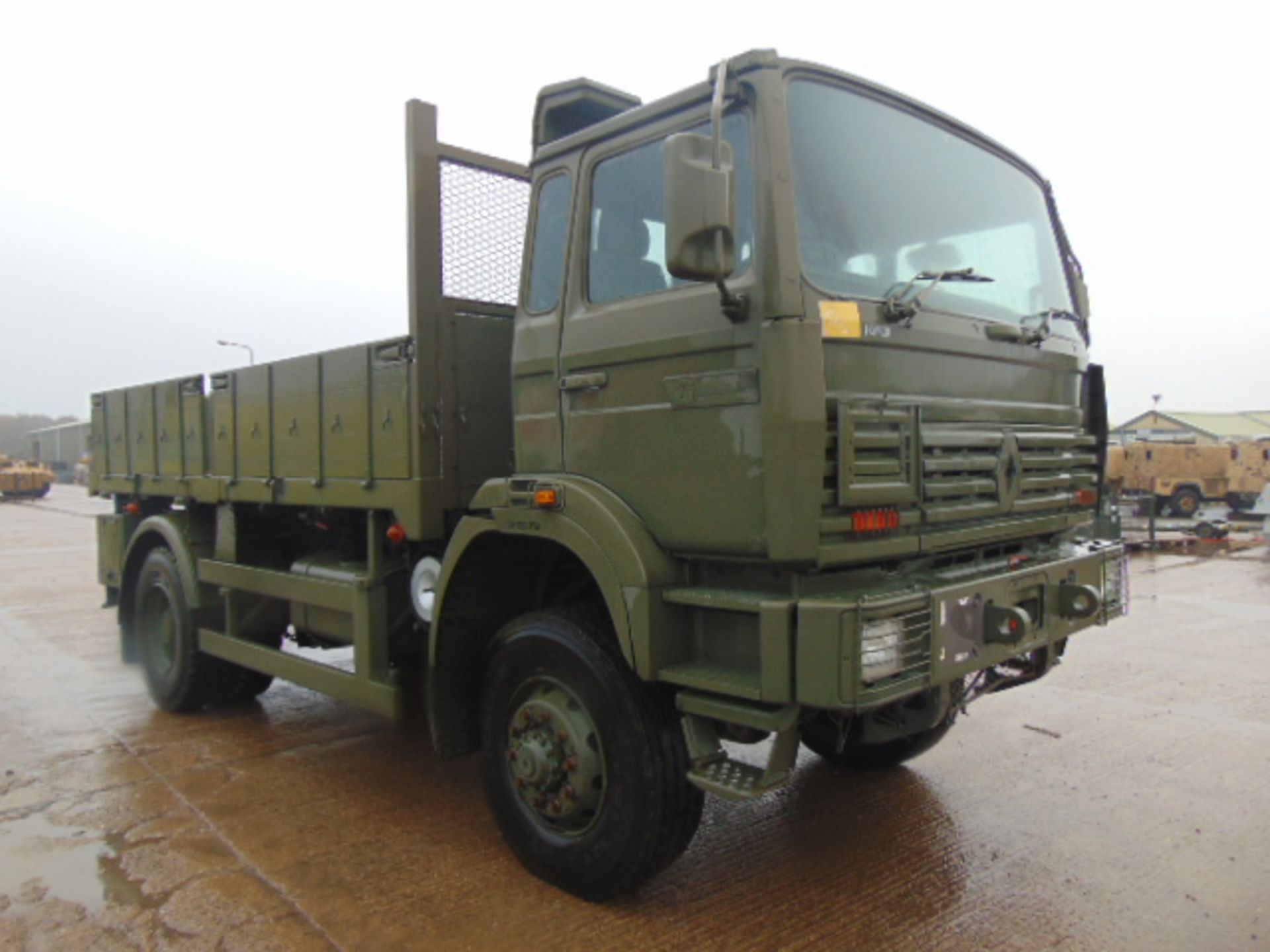 Renault G300 Maxter RHD 4x4 8T Cargo Truck