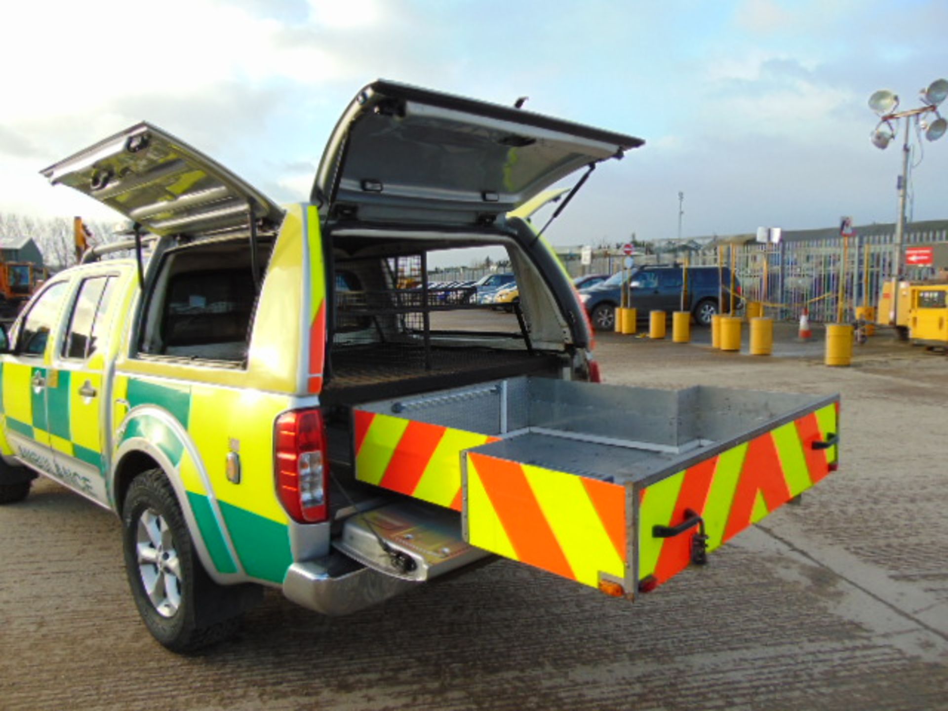 2008 Nissan Navara Aventura Double Cab 2.5 dCi Incident Response Vehicle - Bild 17 aus 24