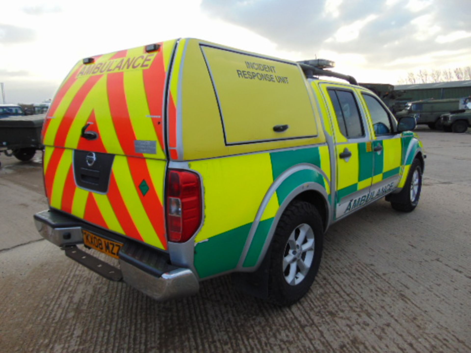 2008 Nissan Navara Aventura Double Cab 2.5 dCi Incident Response Vehicle - Bild 6 aus 24