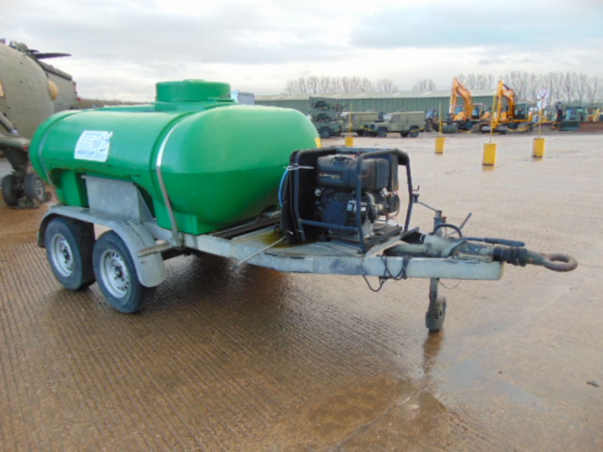 Morclean Trailer Mounted Pressure Washer with 2250 litre Water Tank and Diesel pump