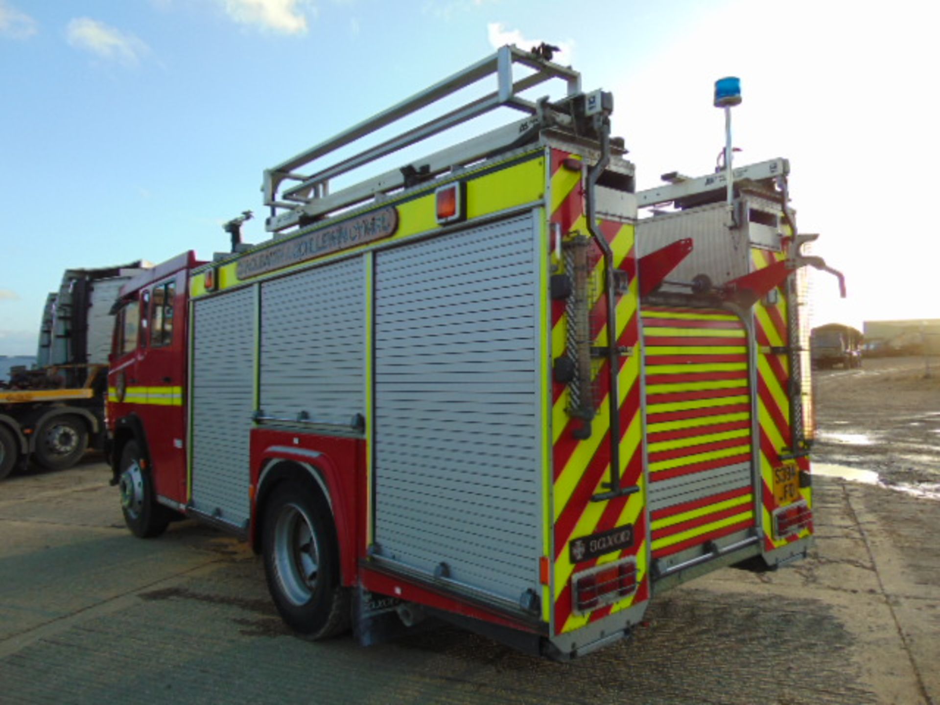 Mercedes 1124 Saxon Fire Engine - Image 8 of 16