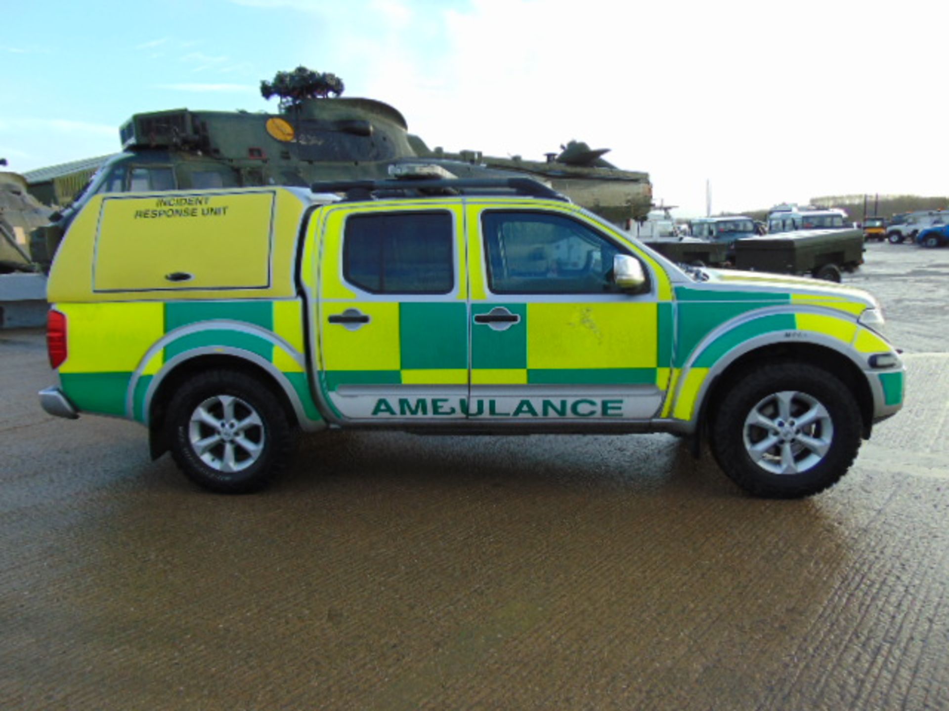 2008 Nissan Navara Aventura Double Cab 2.5 dCi Incident Response Vehicle - Bild 5 aus 23