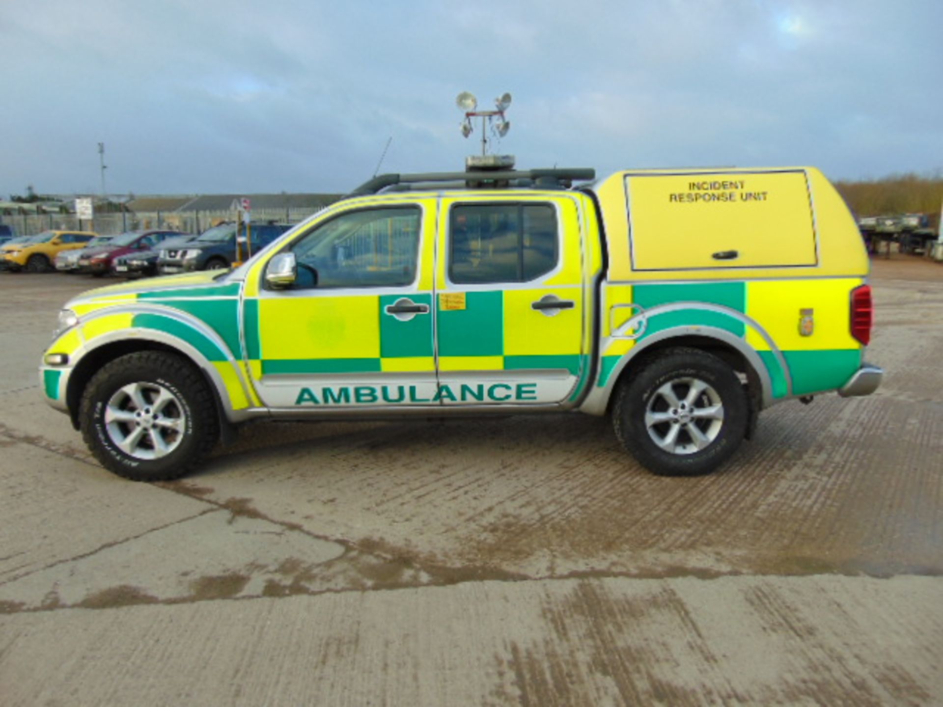 2008 Nissan Navara Aventura Double Cab 2.5 dCi Incident Response Vehicle - Bild 4 aus 24