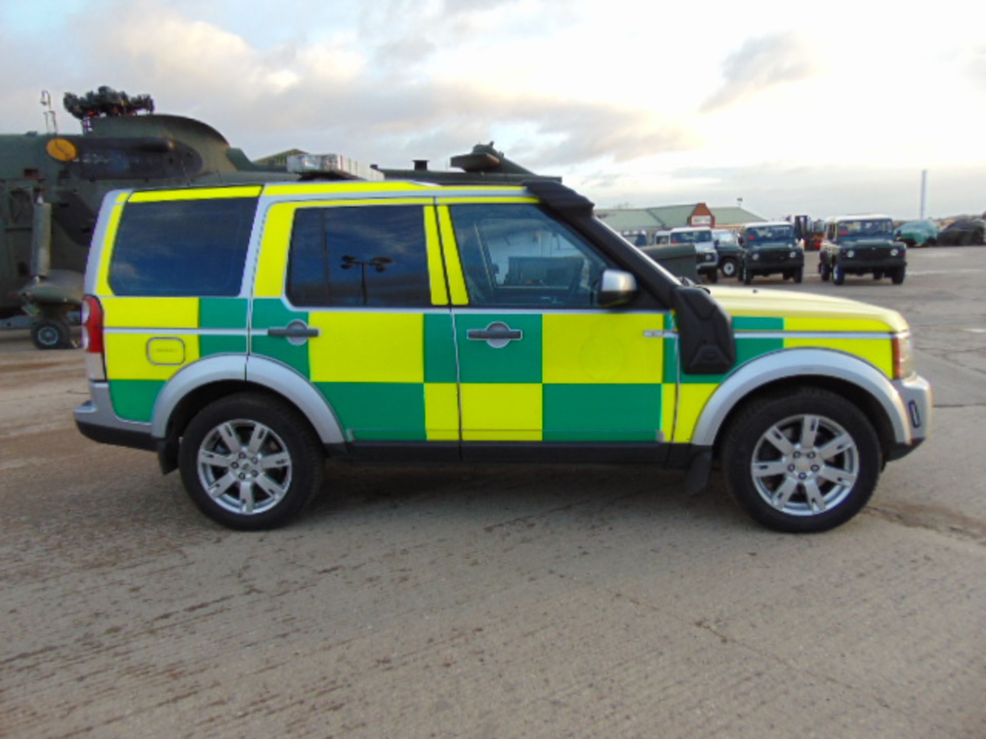 2010 Land Rover Discovery 4 3.0 TDV6 GS - Image 5 of 28