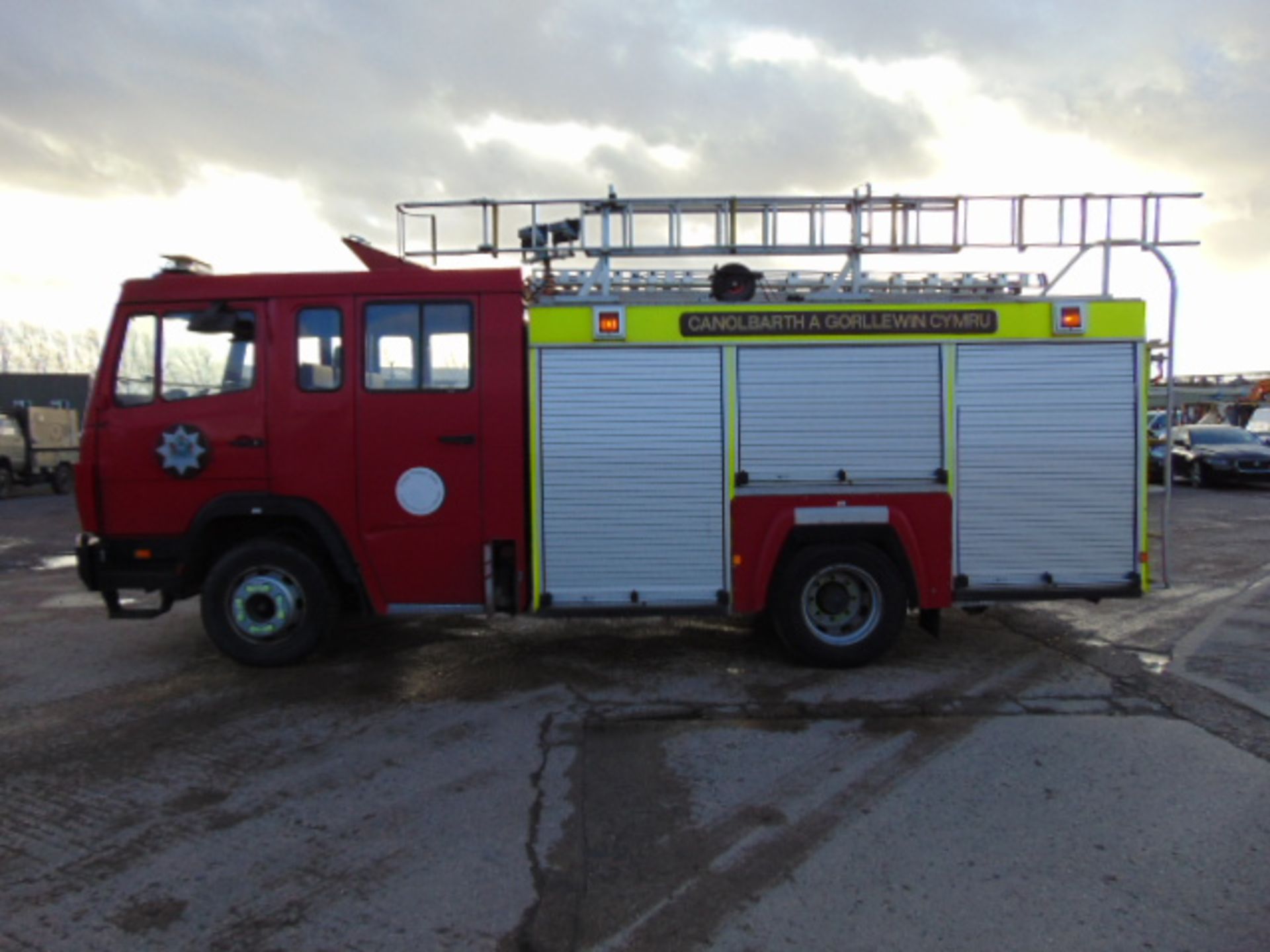 Mercedes 1124 Saxon Fire Engine - Image 4 of 17