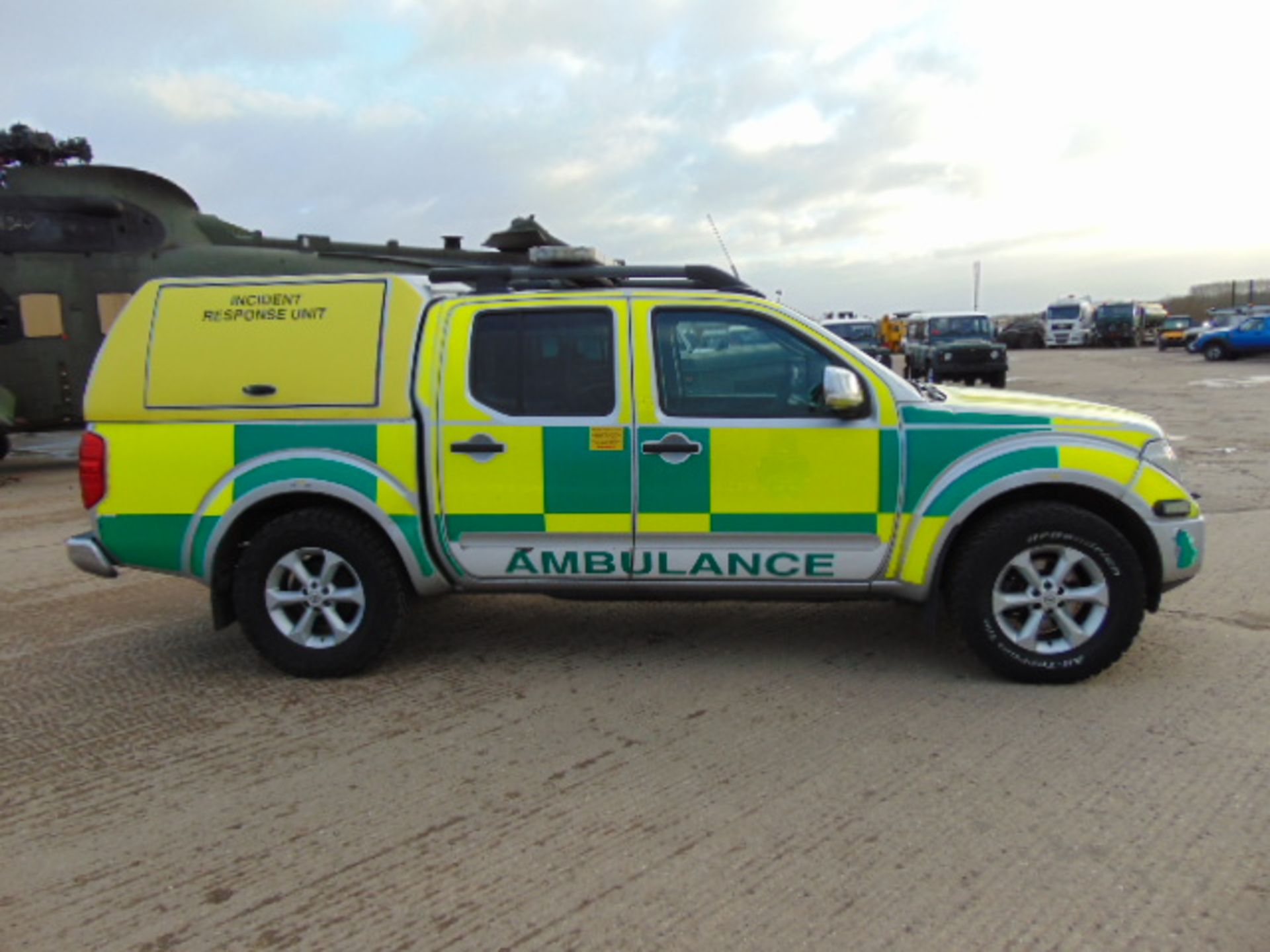 2008 Nissan Navara Aventura Double Cab 2.5 dCi Incident Response Vehicle - Bild 5 aus 24