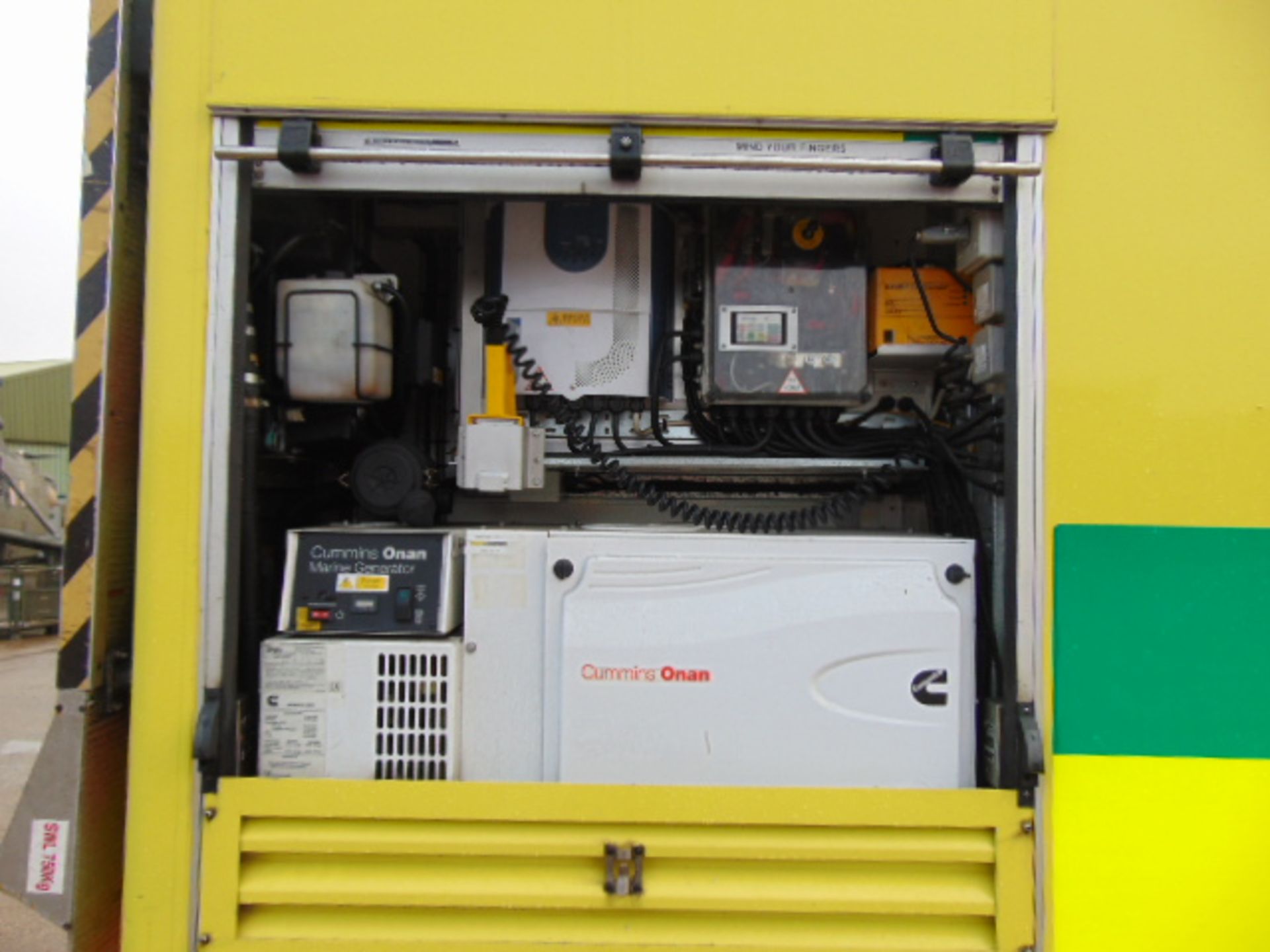 2008 Iveco 65C18 Incident Support Unit C/W onboard Cummins Onan Generator and rear Tail Lift - Image 9 of 29