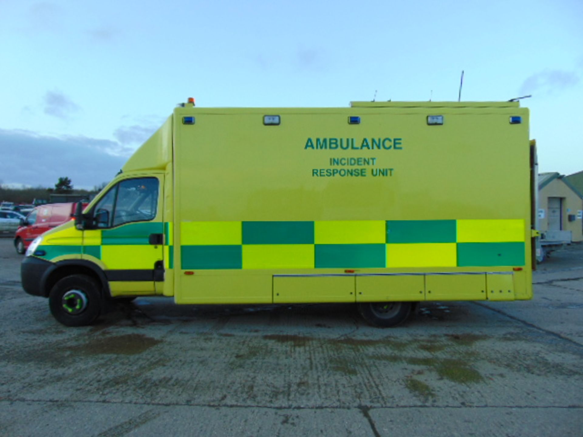 2010 Iveco 65C17 Incident Support Unit C/W onboard Cummins Onan Generator and rear Tail Lift - Image 4 of 30