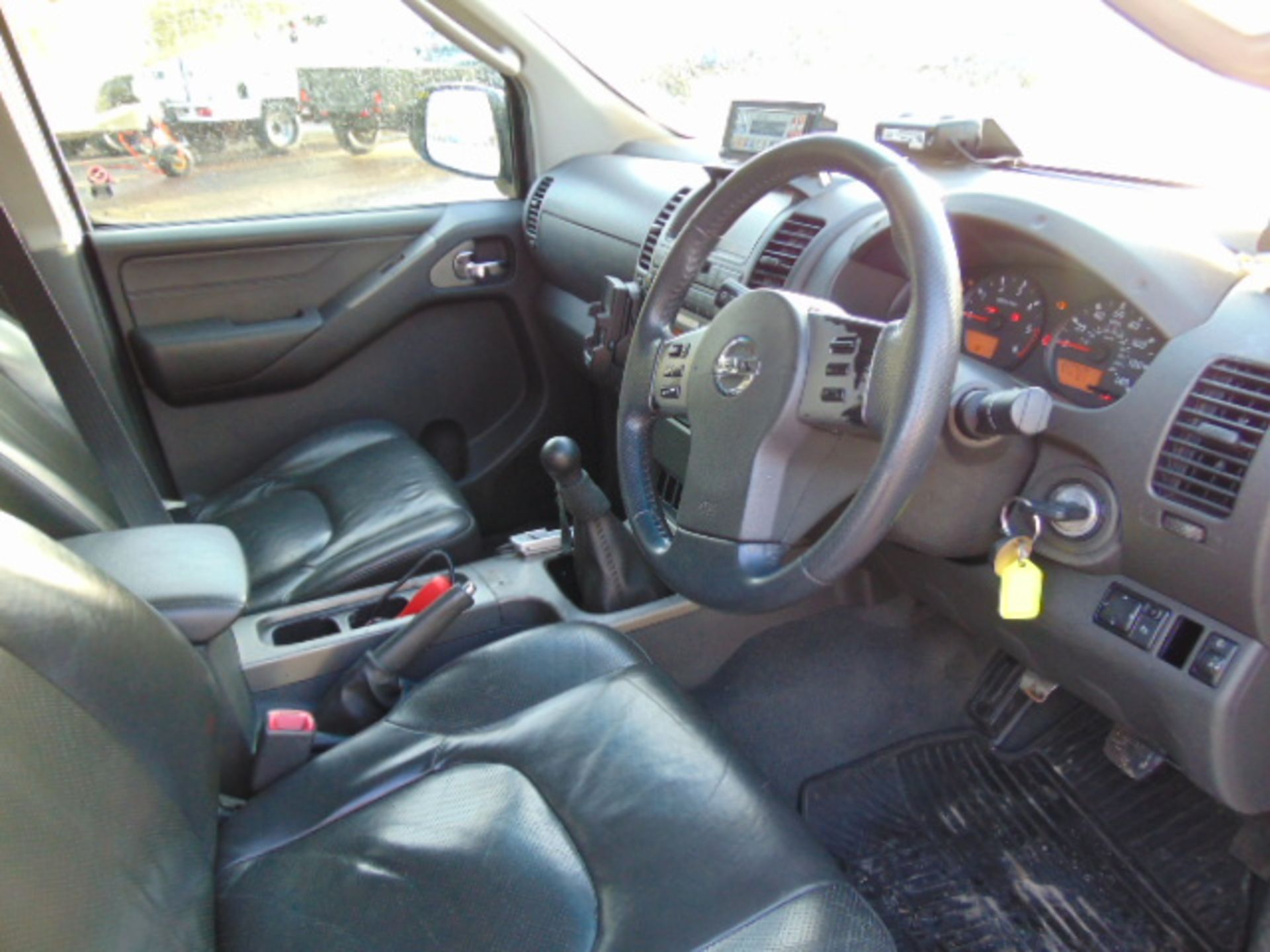 2008 Nissan Navara Aventura Double Cab 2.5 dCi Incident Response Vehicle - Image 13 of 23