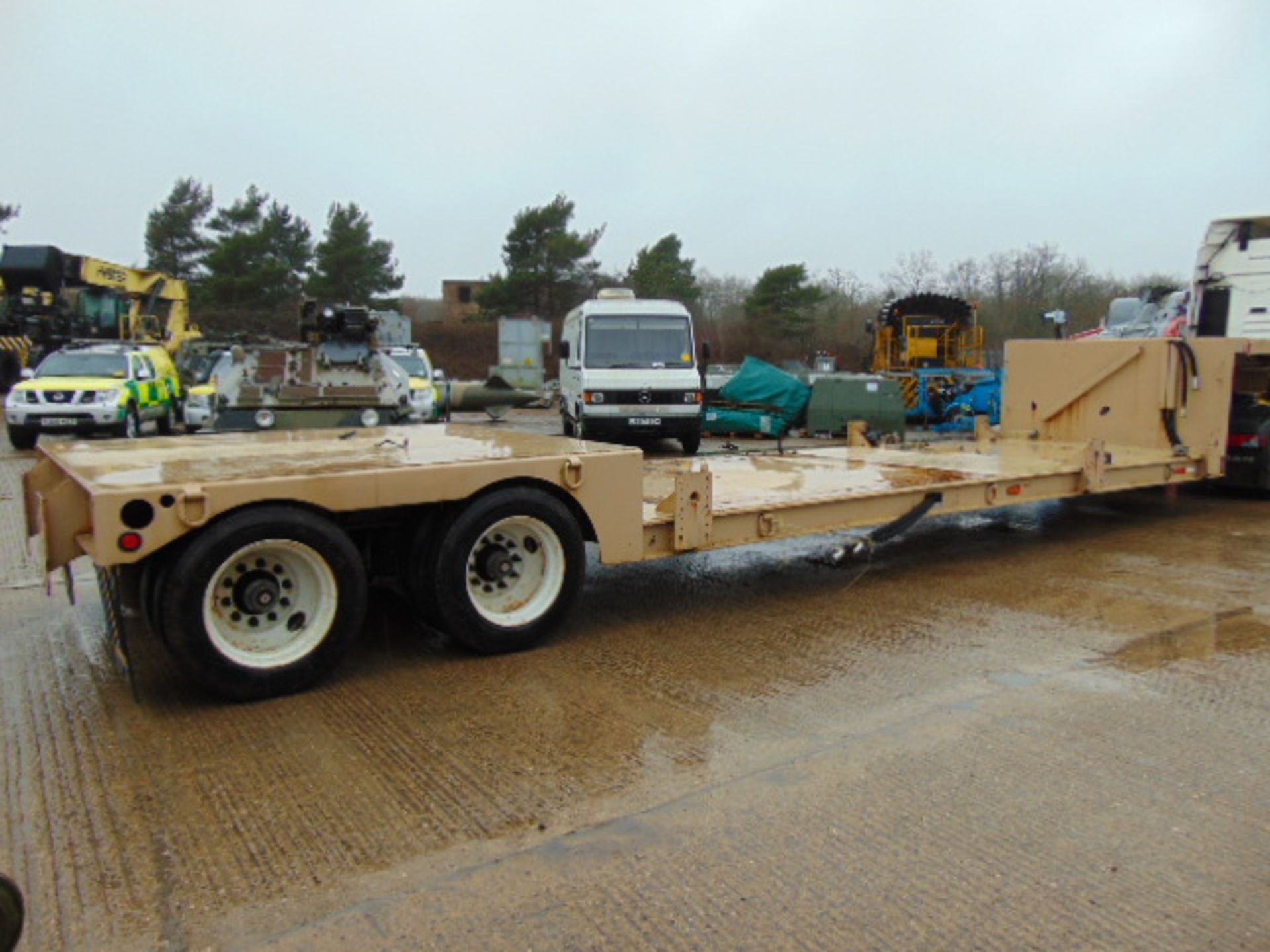 2007 Fontaine 44ft Twin Axle Step Frame Low Loader Trailer - Image 5 of 14