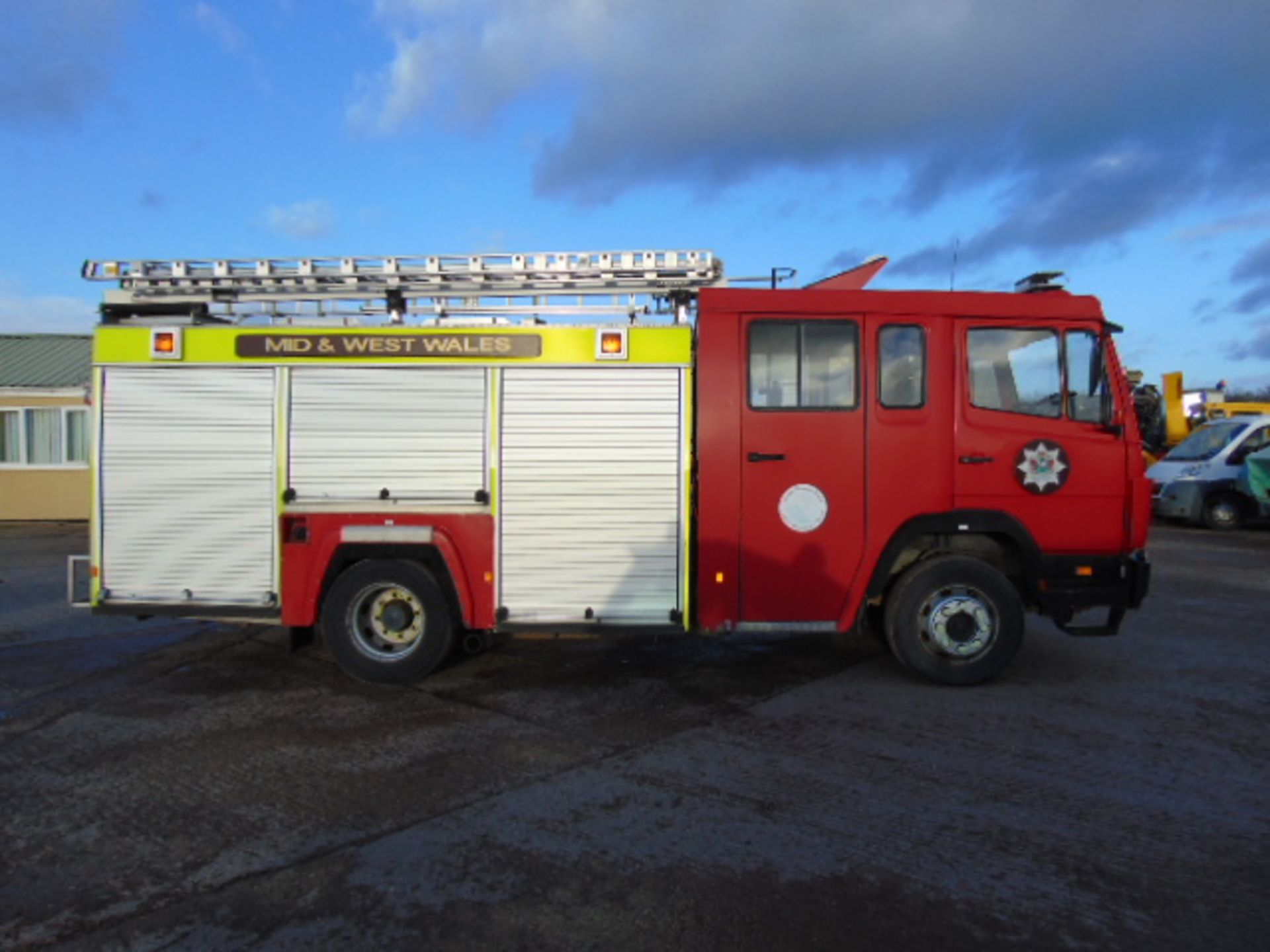 Mercedes 1124 Saxon Fire Engine - Image 5 of 17