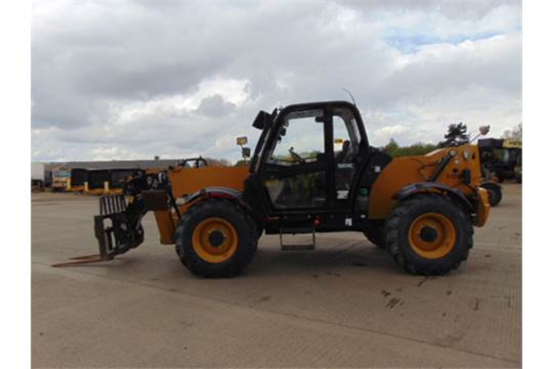 2013 Caterpillar TH414C 3.6 ton Telehandler - Image 5 of 26