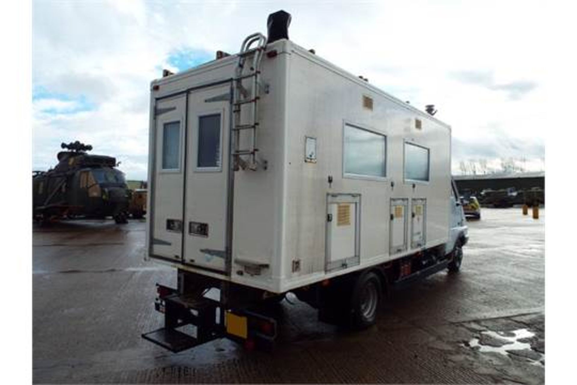 Renault B120 Mobile Command Center / Camper Conversion - Image 6 of 37