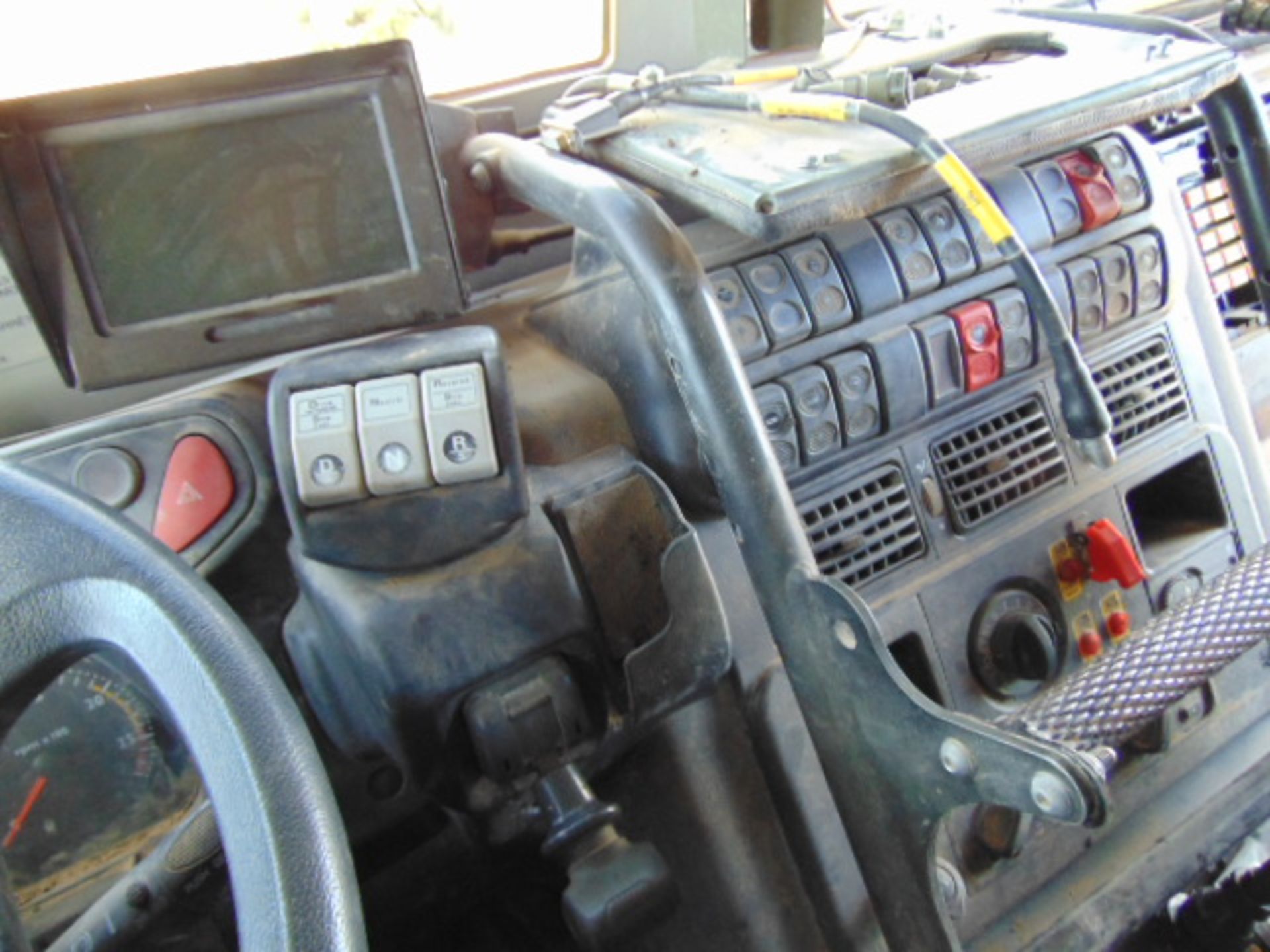 LHD Iveco Trakker 8x8 Self Loading Dump Truck - Image 16 of 19