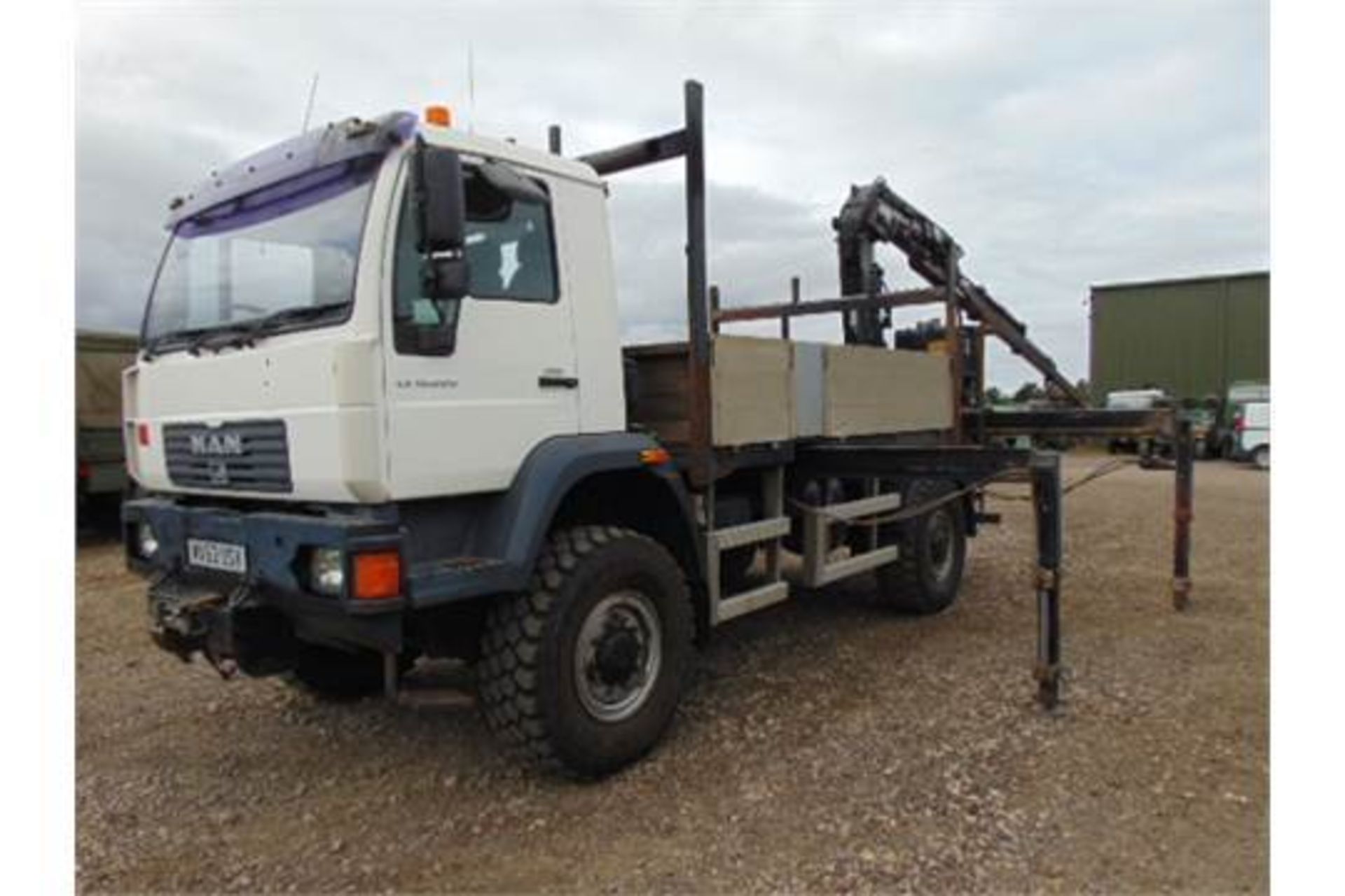 Man LE18.220 4x4 Dropside complete with Atlas 120.2E Crane and H14P SuperWinch - Image 2 of 35