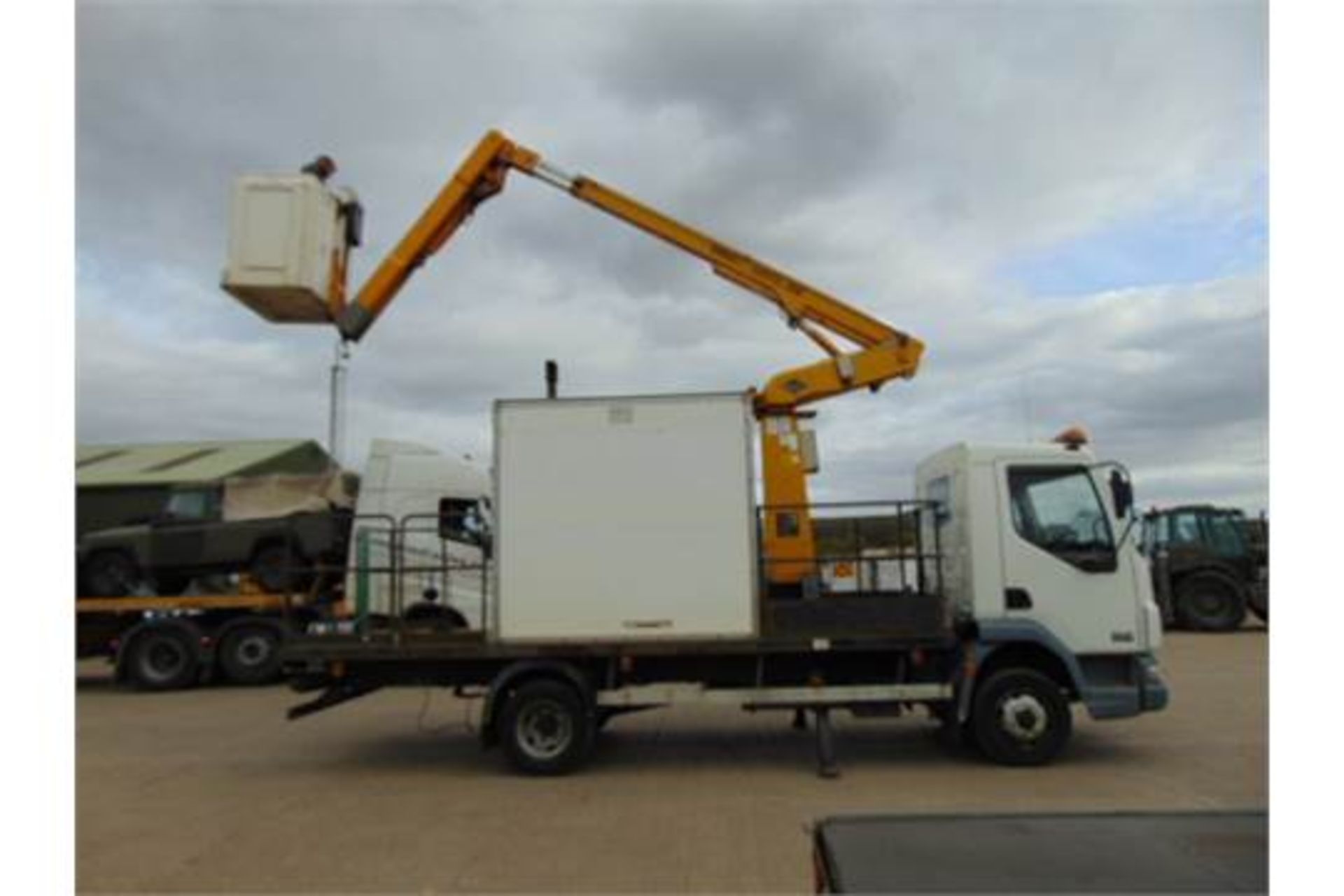 DAF 45.150 C/W Versalift 38NF Aerial Work Platform - Image 4 of 31