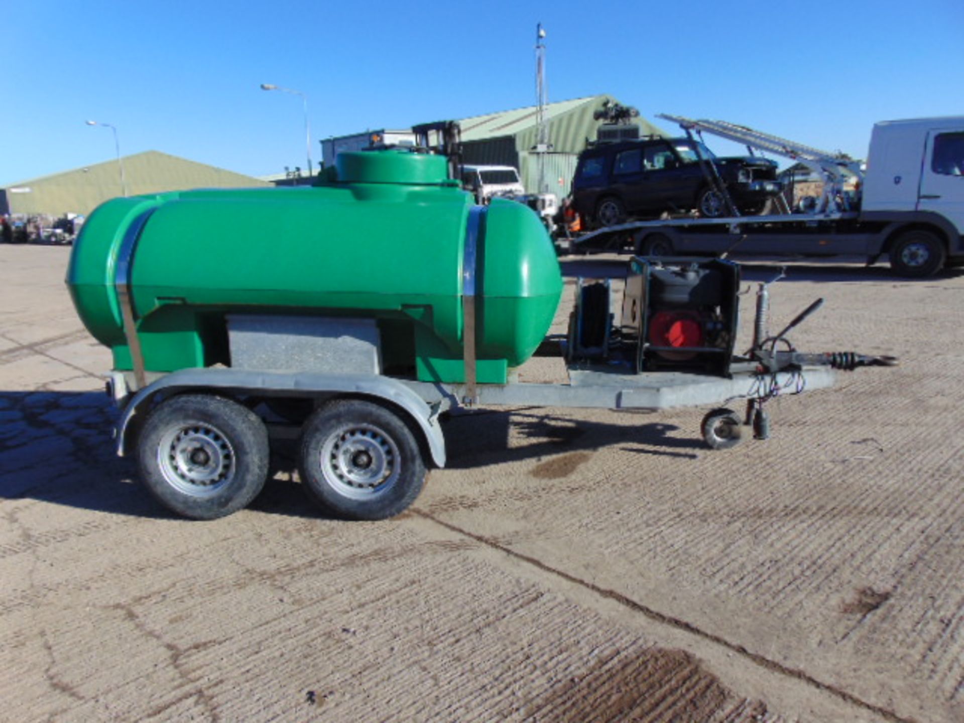 Morclean Trailer Mounted Pressure Washer with 2250 litre Water Tank and Diesel pump - Image 4 of 14