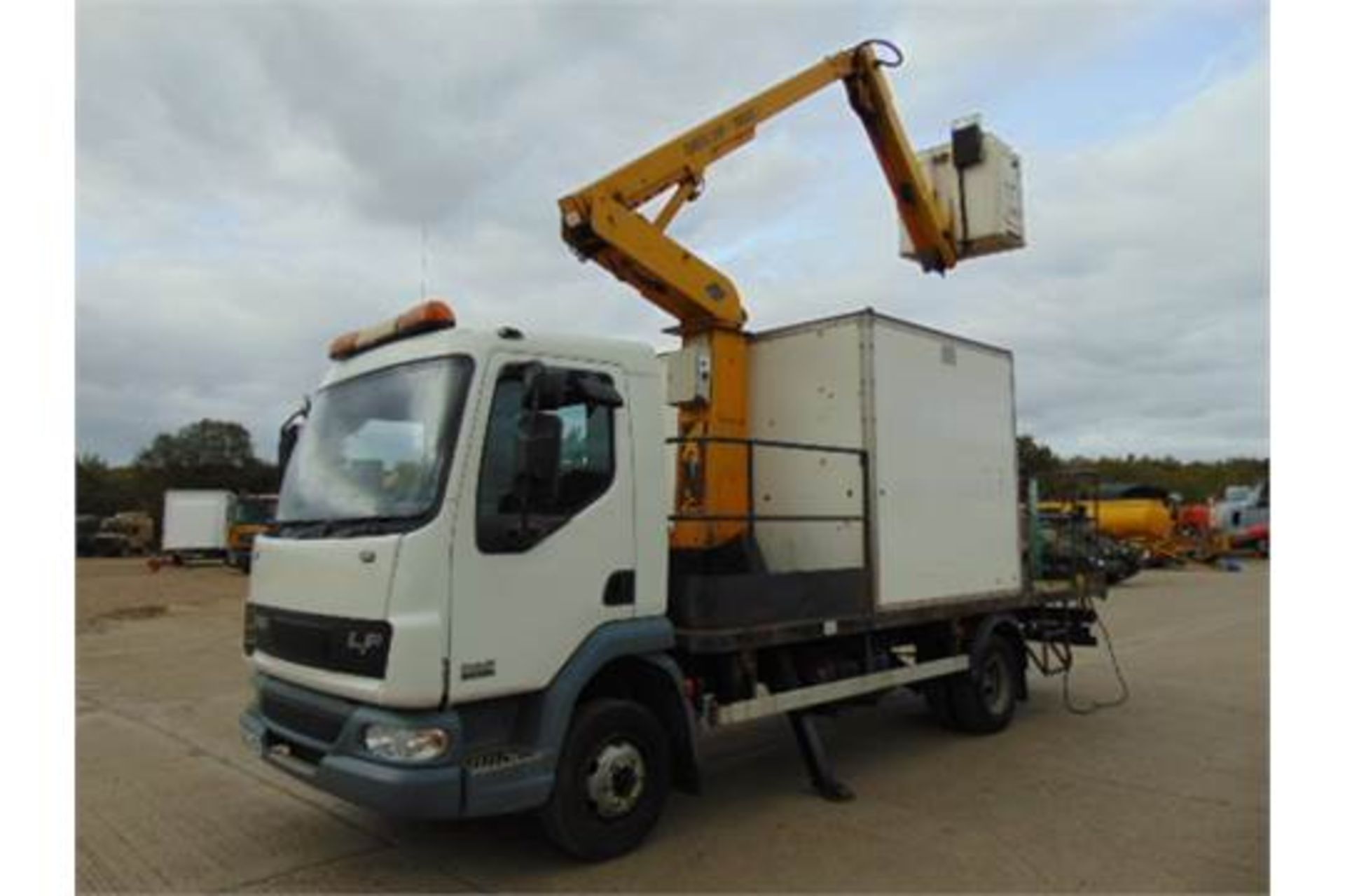 DAF 45.150 C/W Versalift 38NF Aerial Work Platform - Bild 5 aus 31