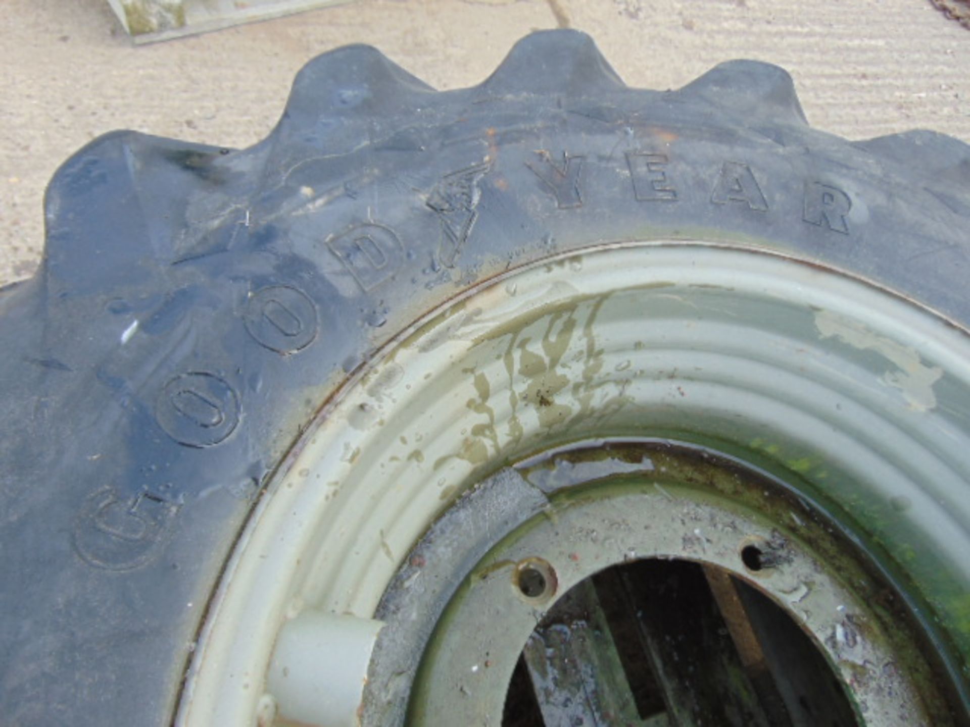 1 x Goodyear Sure Grip 15.5/80-24 Tyre C/W 5 Stud Rim - Image 4 of 6