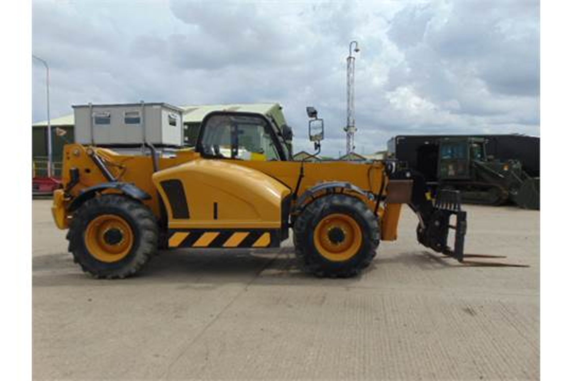 2013 Caterpillar TH414C 3.6 ton Telehandler - Image 5 of 22