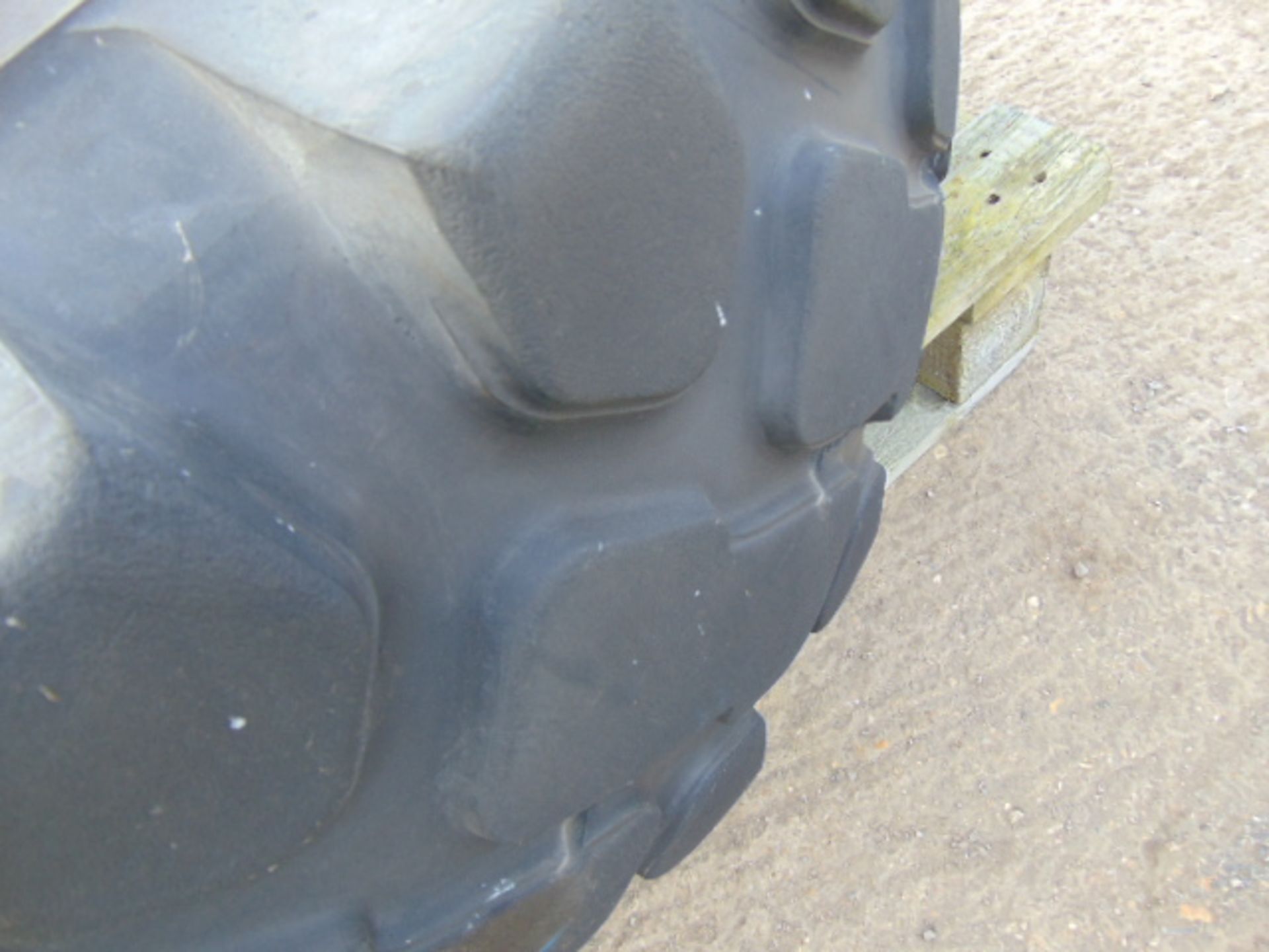 1 x Solideal Load Master 15.5-23 L3 Tyre C/W 5 Stud Rim - Bild 3 aus 6