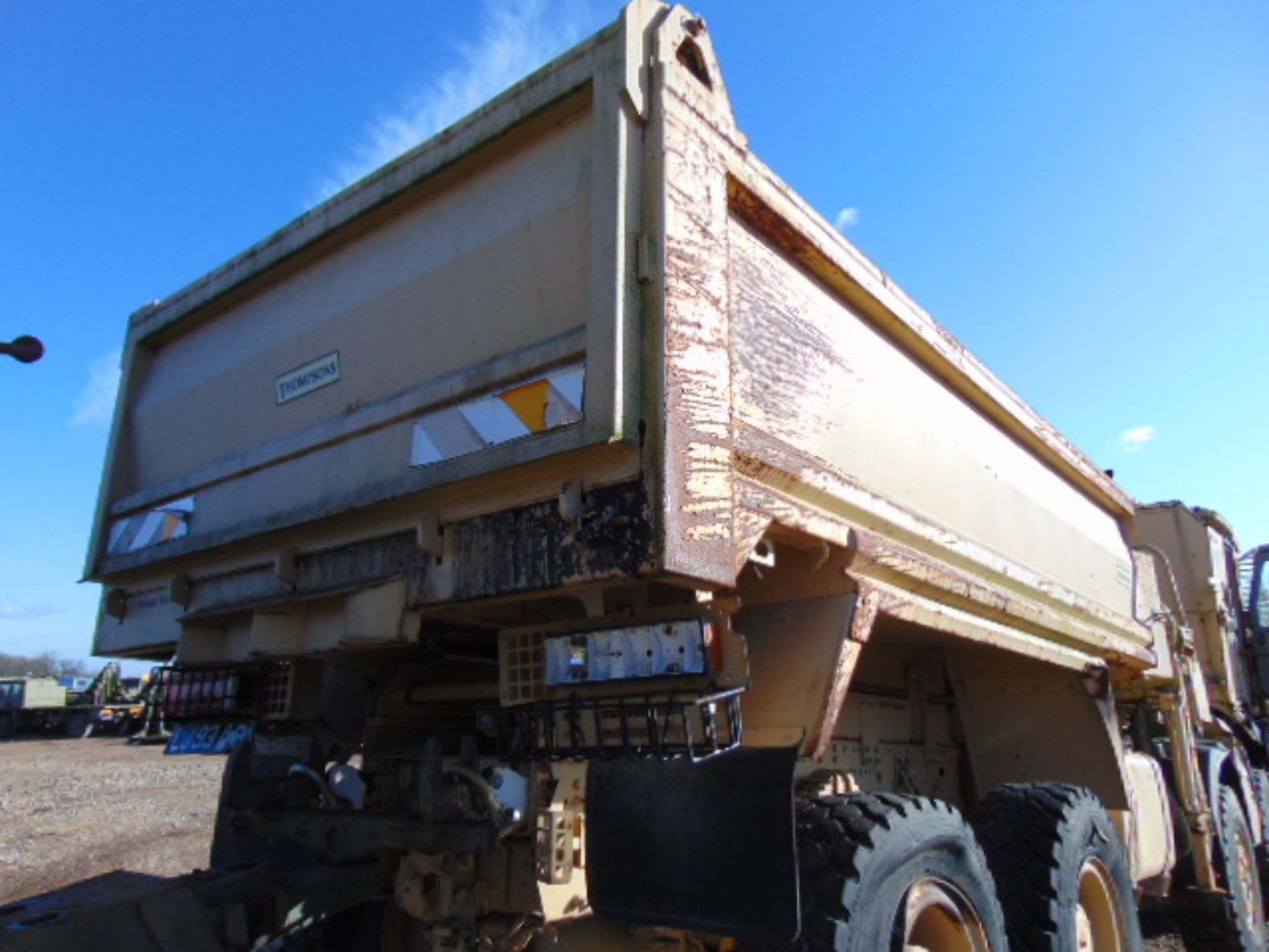 Damage Repairable LHD Iveco Trakker 8x8 Self Loading Dump Truck (Protected) - Image 14 of 15