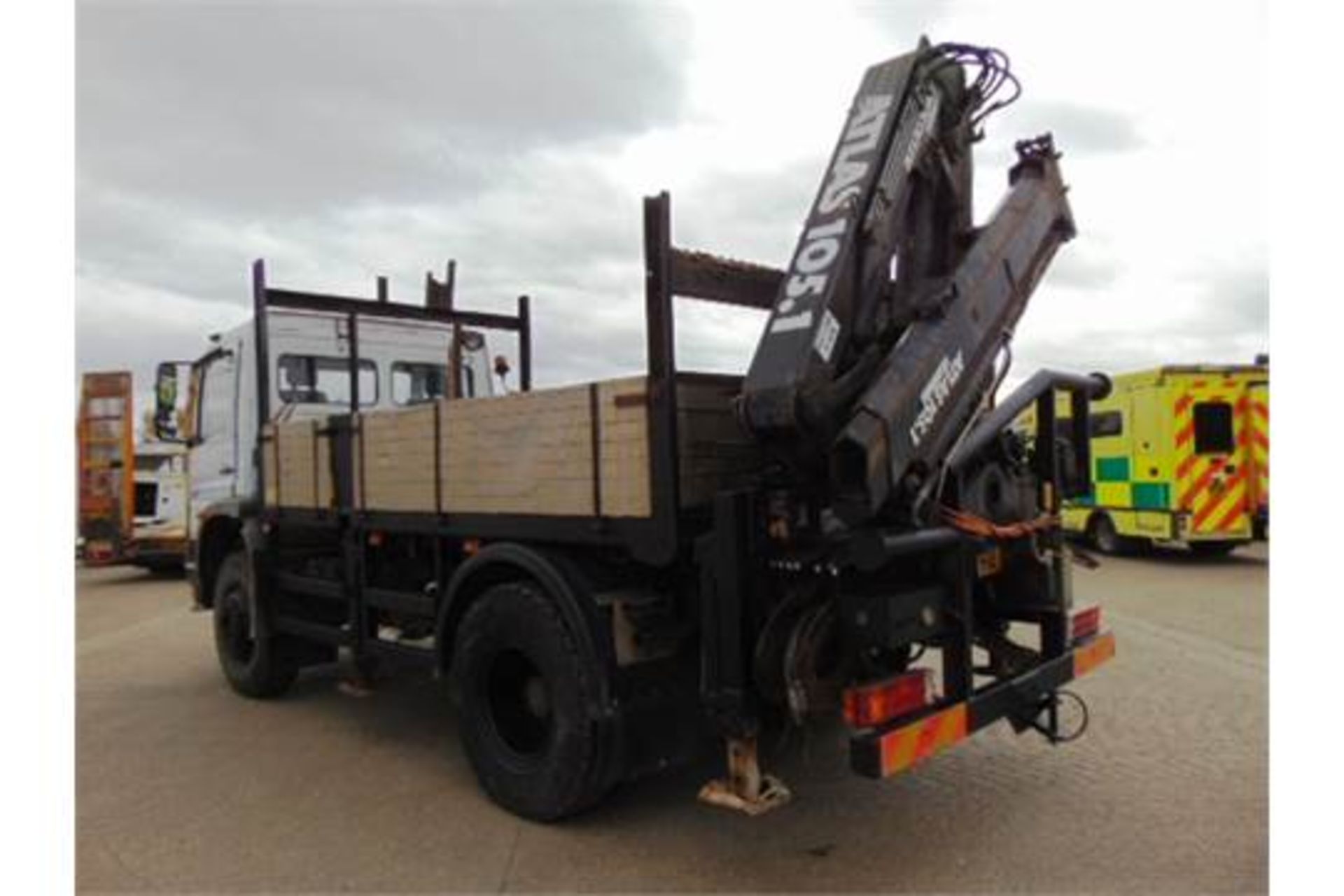 Mercedes-Benz Atego 1317 4x4 Dropside complete with Atlas 105.1 Crane and H14P SuperWinch - Image 14 of 36