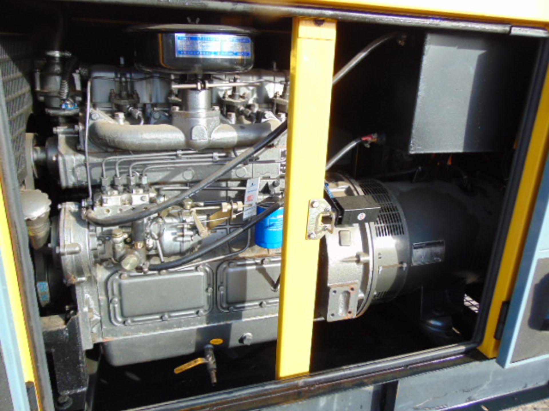 UNISSUED WITH TEST HOURS ONLY 40 KVA 3 Phase Silent Diesel Generator Set - Bild 2 aus 12