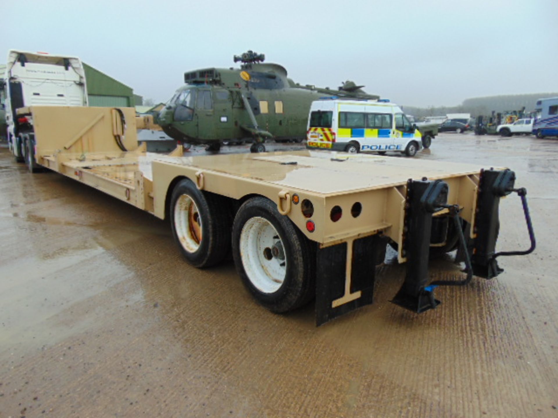 Ex Reserve Fontaine 44ft Twin Axle Step Frame Low Loader Trailer - Image 4 of 15