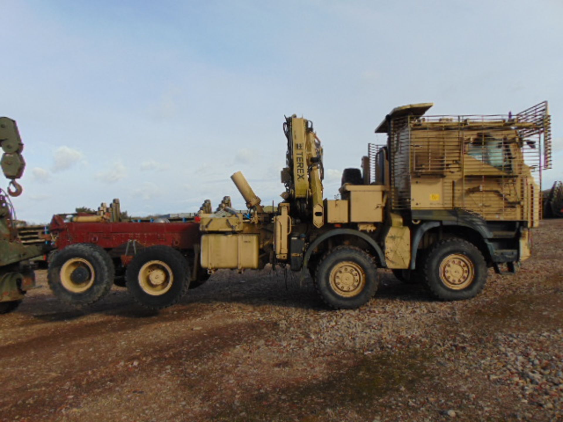 LHD Iveco Trakker 8x8 Self Loading Dump Truck - Bild 5 aus 19