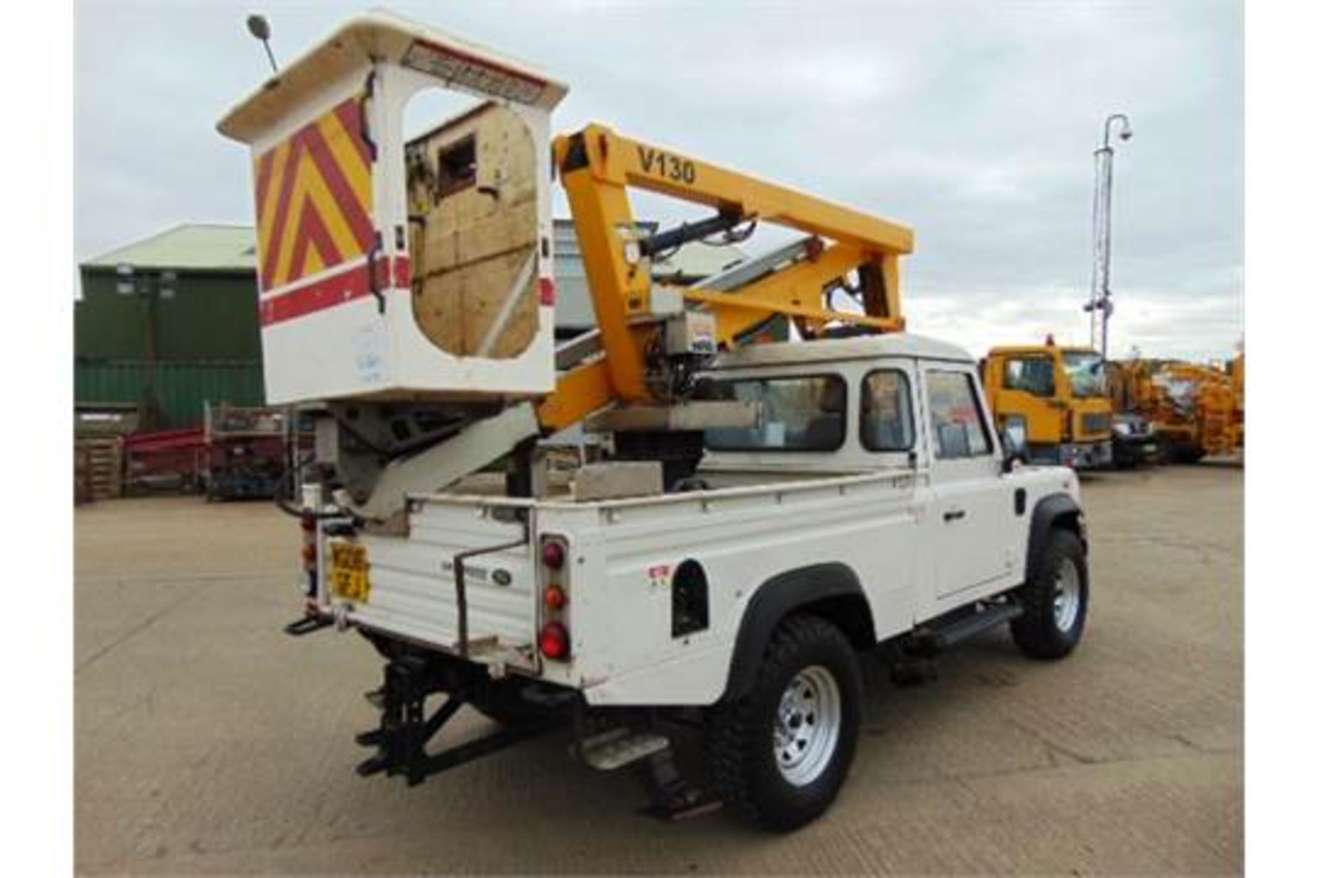 Land Rover Defender 110 High Capacity Cherry Picker - Image 9 of 34