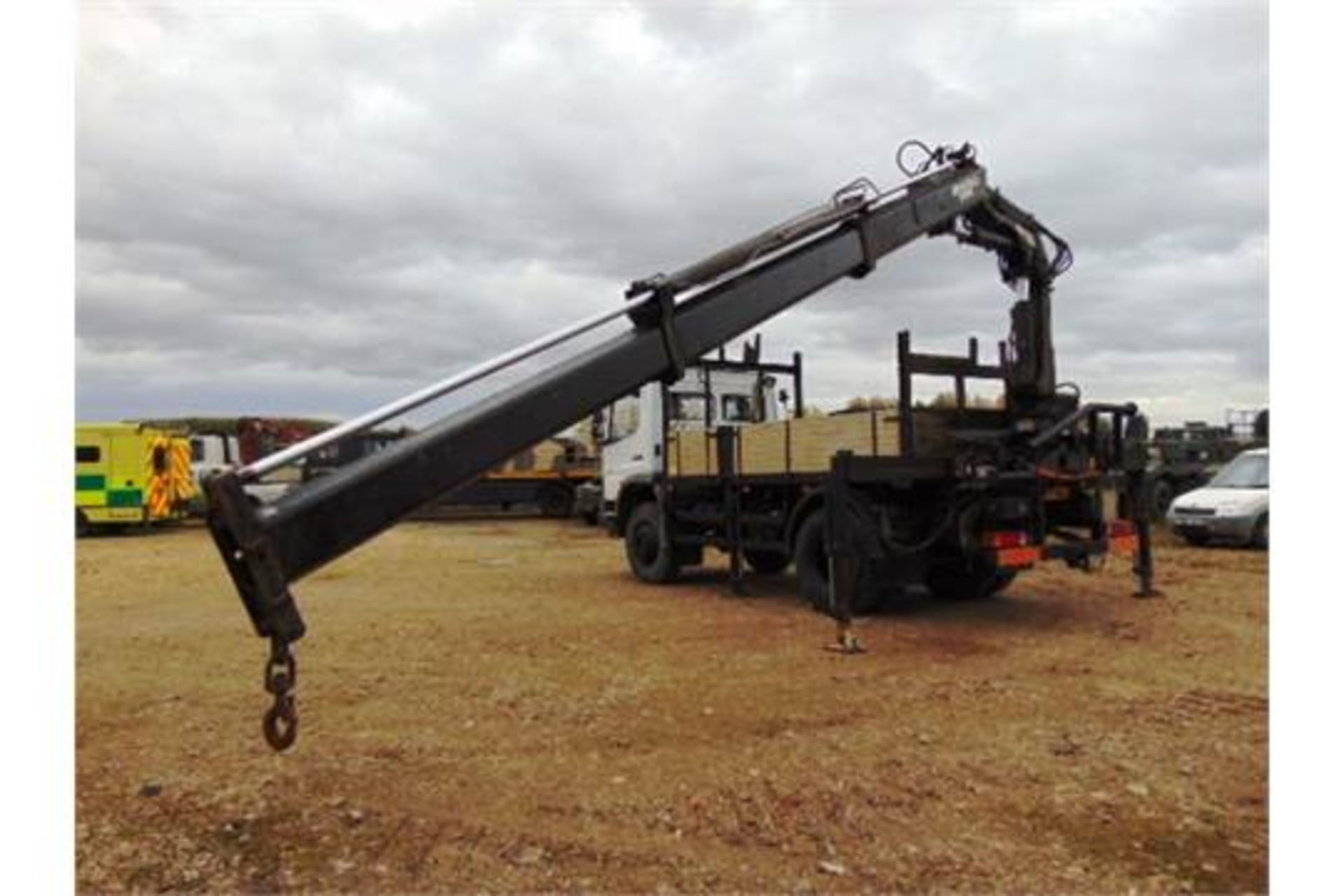 Mercedes-Benz Atego 1317 4x4 Dropside complete with Atlas 105.1 Crane and H14P SuperWinch - Image 4 of 36