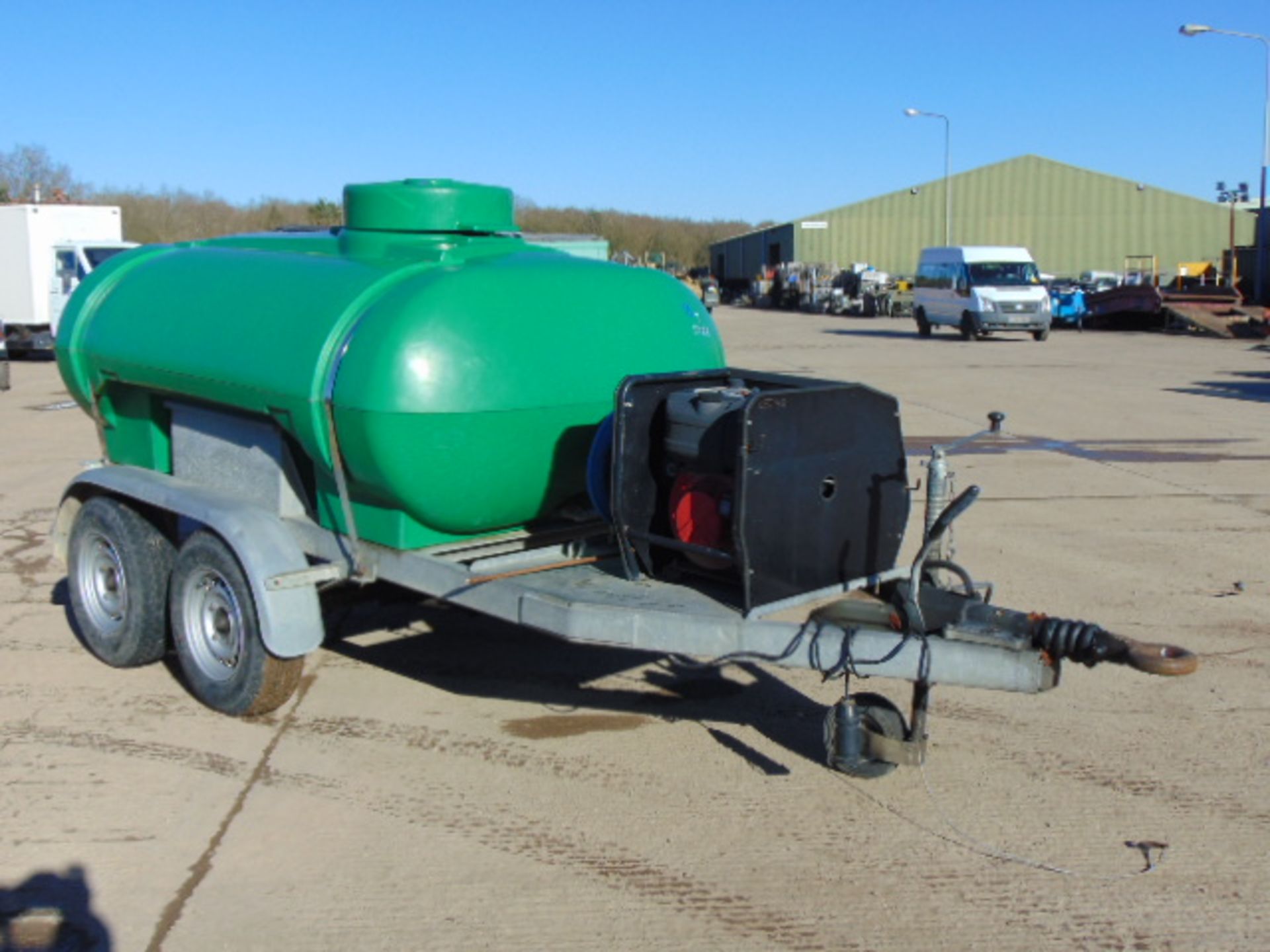 Morclean Trailer Mounted Pressure Washer with 2250 litre Water Tank and Diesel pump