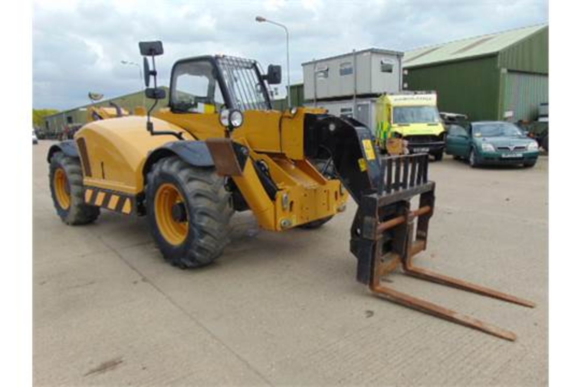 2013 Caterpillar TH414C 3.6 ton Telehandler - Image 2 of 22