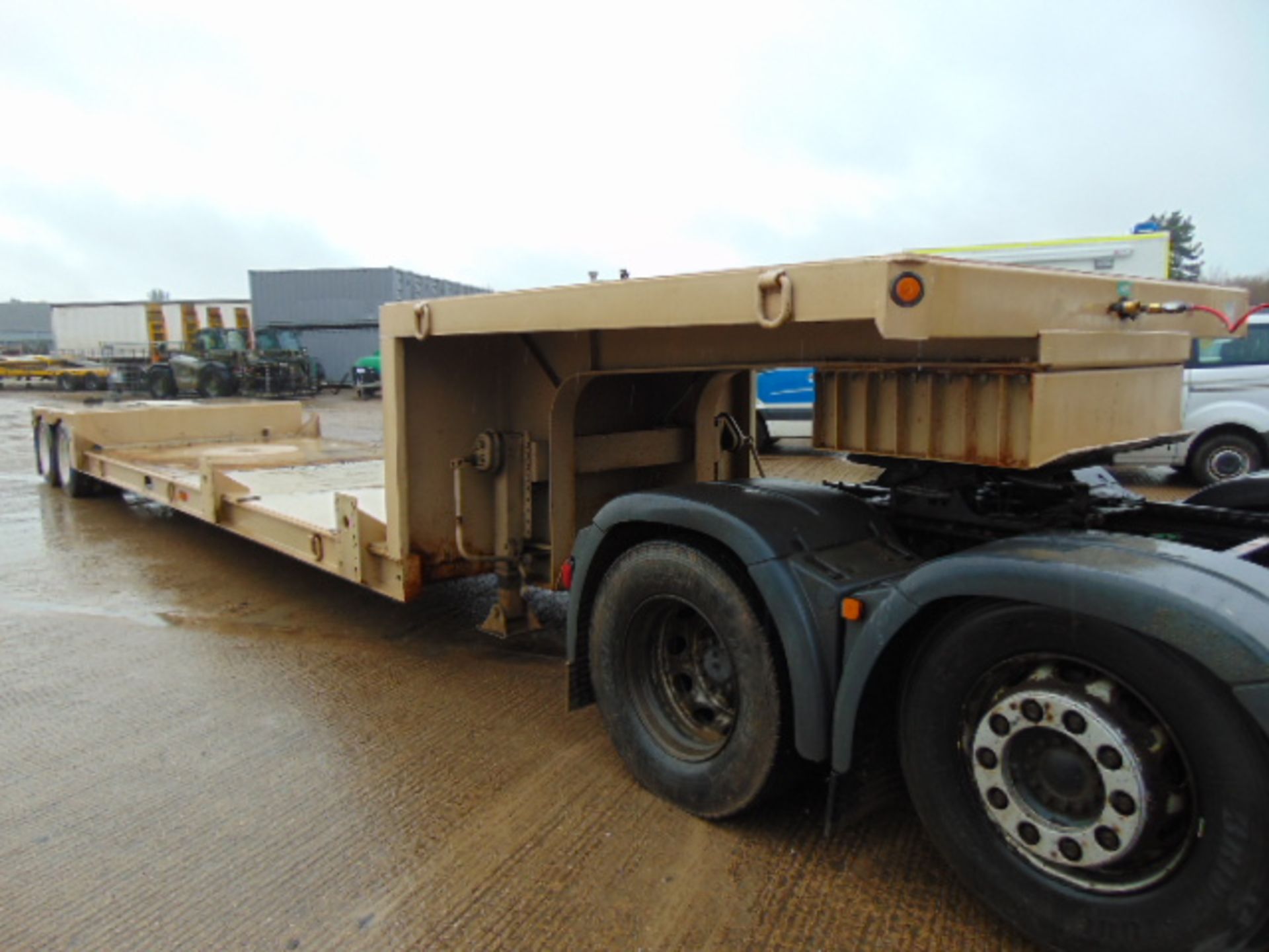 Ex Reserve Fontaine 44ft Twin Axle Step Frame Low Loader Trailer - Image 6 of 15