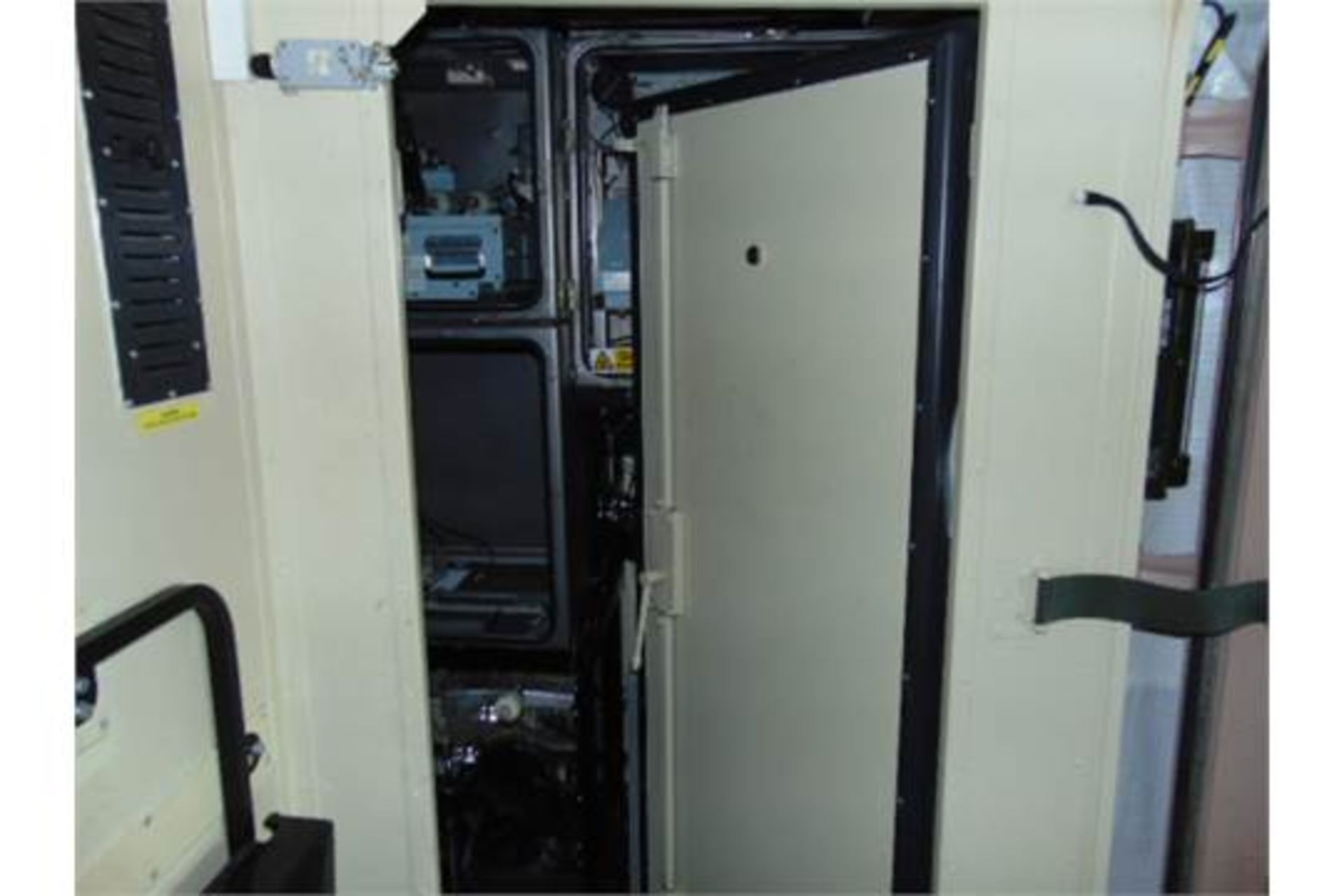 Containerised Insys Ltd Integrated Biological Detection/Decontamination System (IBDS) - Bild 23 aus 53