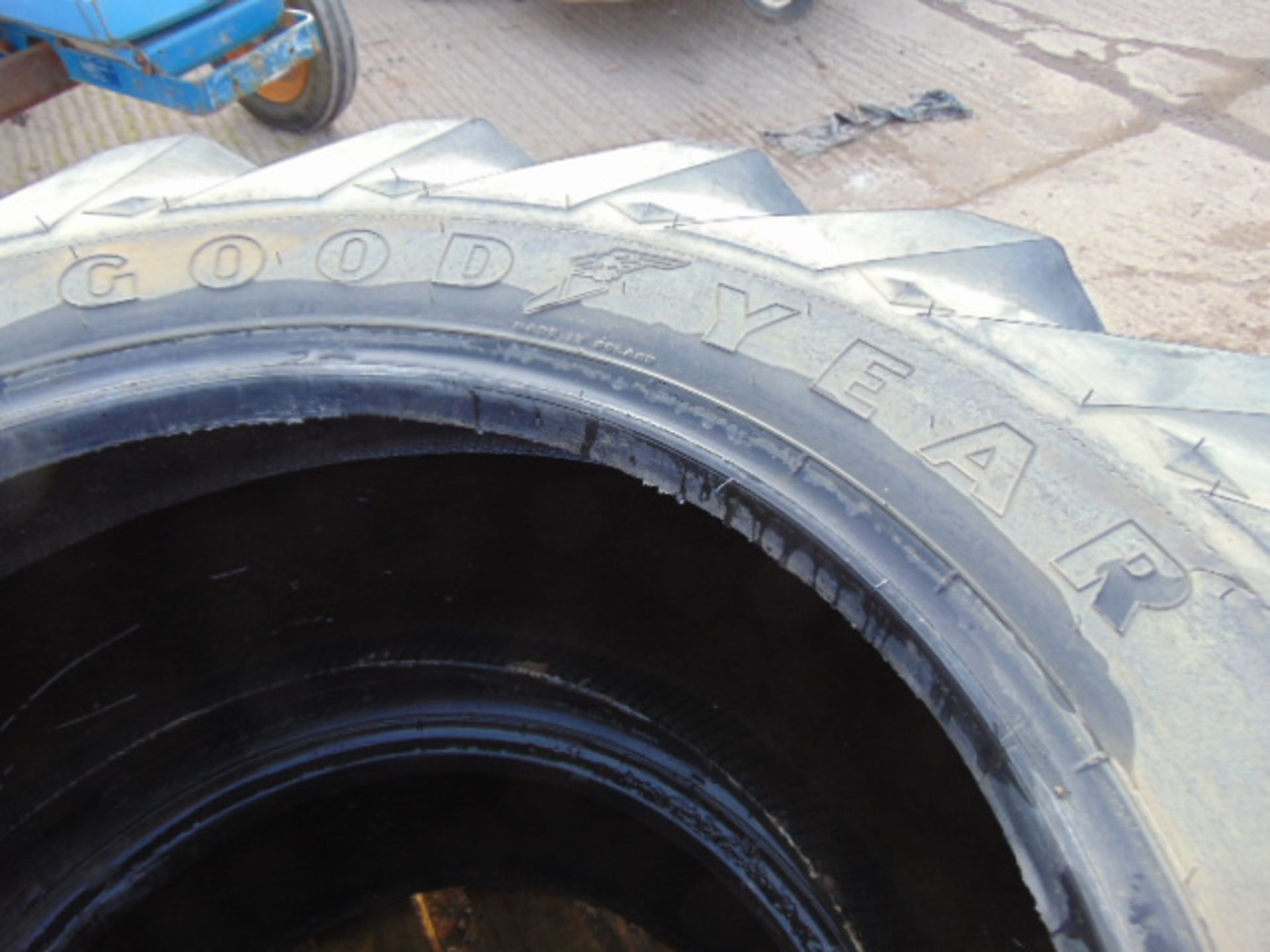 2 x Goodyear Sure Grip 15.5/80-24 Tyres - Image 4 of 6