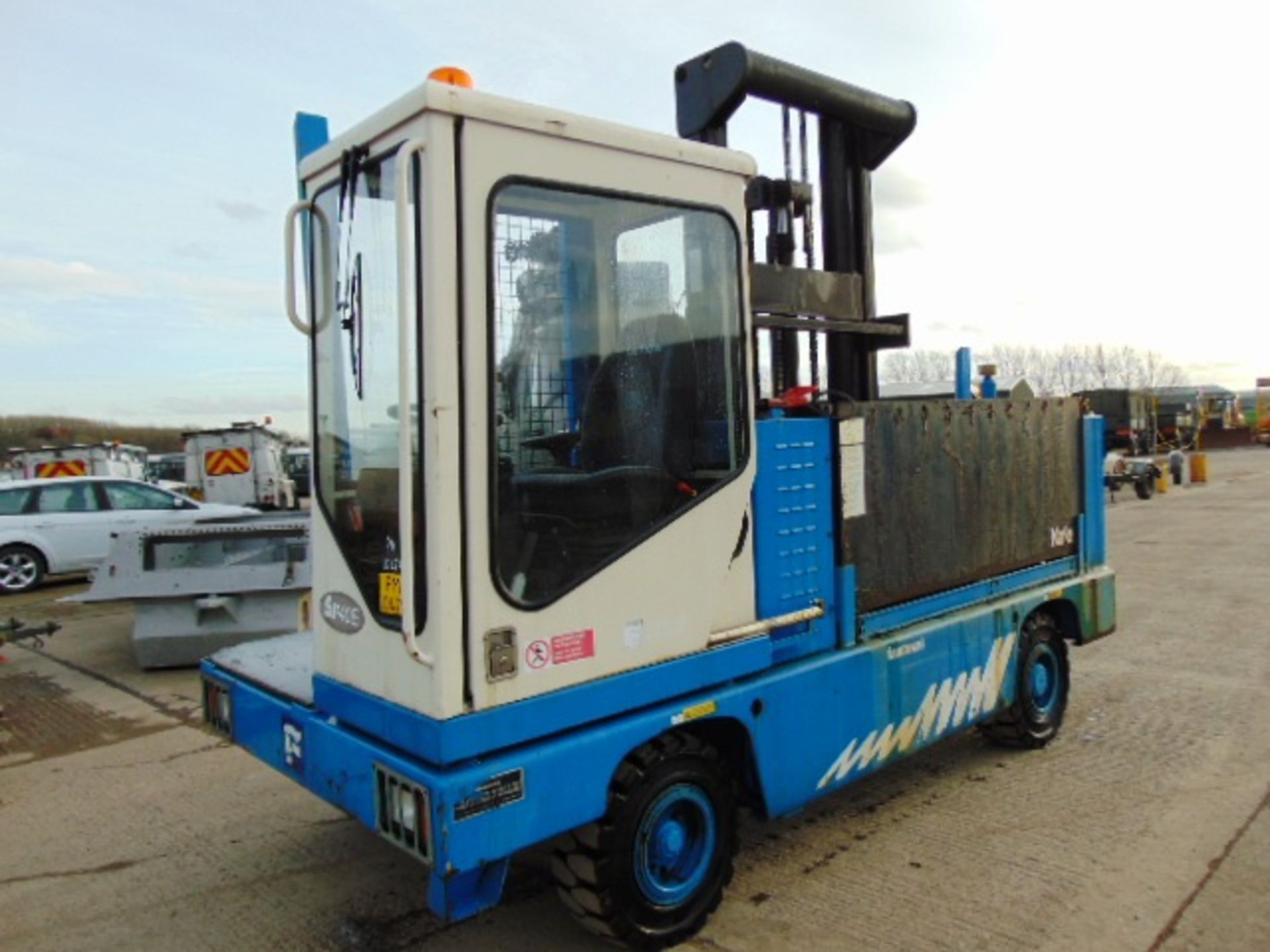 FANTUZZI SF40E 4000kg Sideloader Electric Forklift ONLY 301 hours! - Image 15 of 24