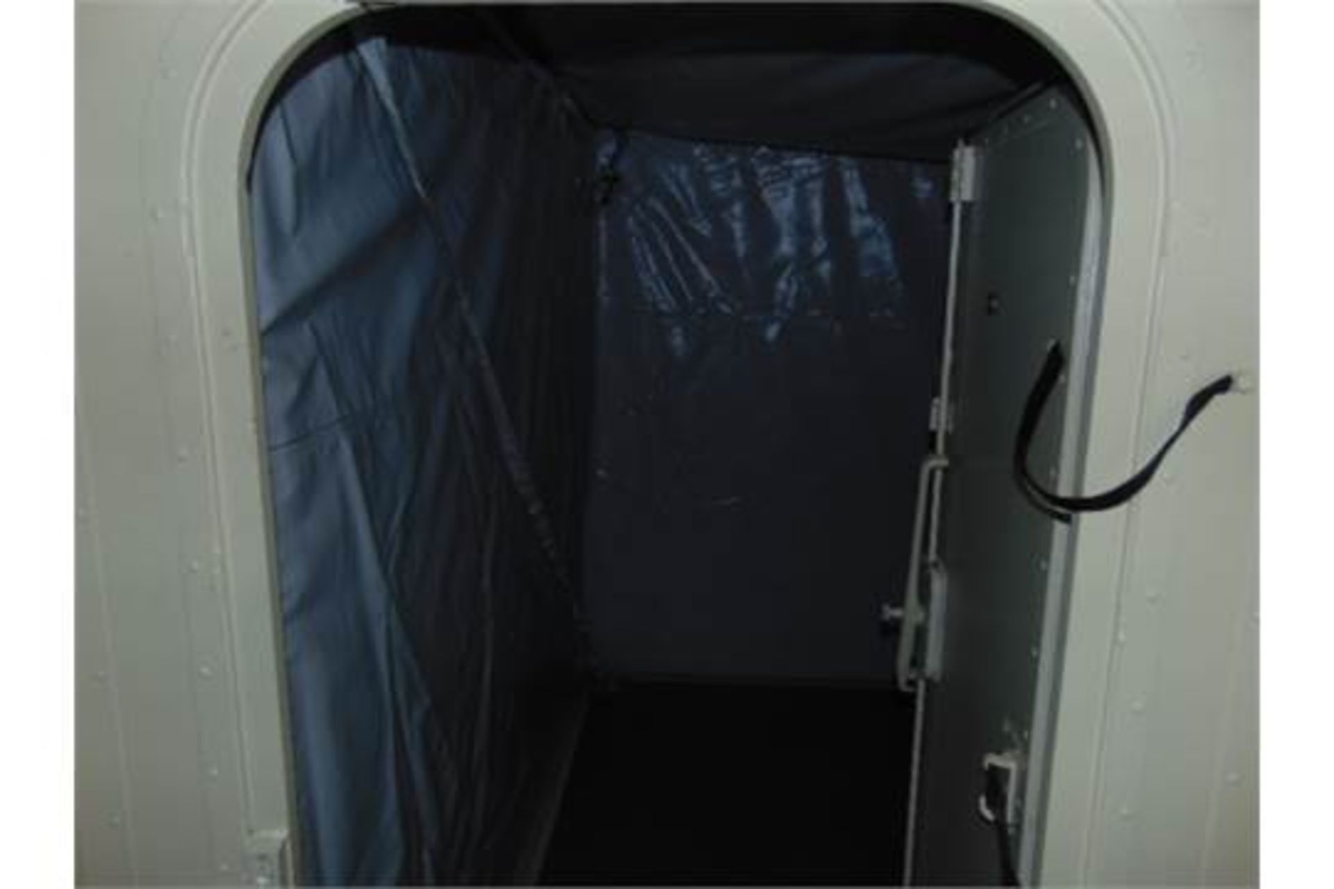 Containerised Insys Ltd Integrated Biological Detection/Decontamination System (IBDS) - Bild 16 aus 53