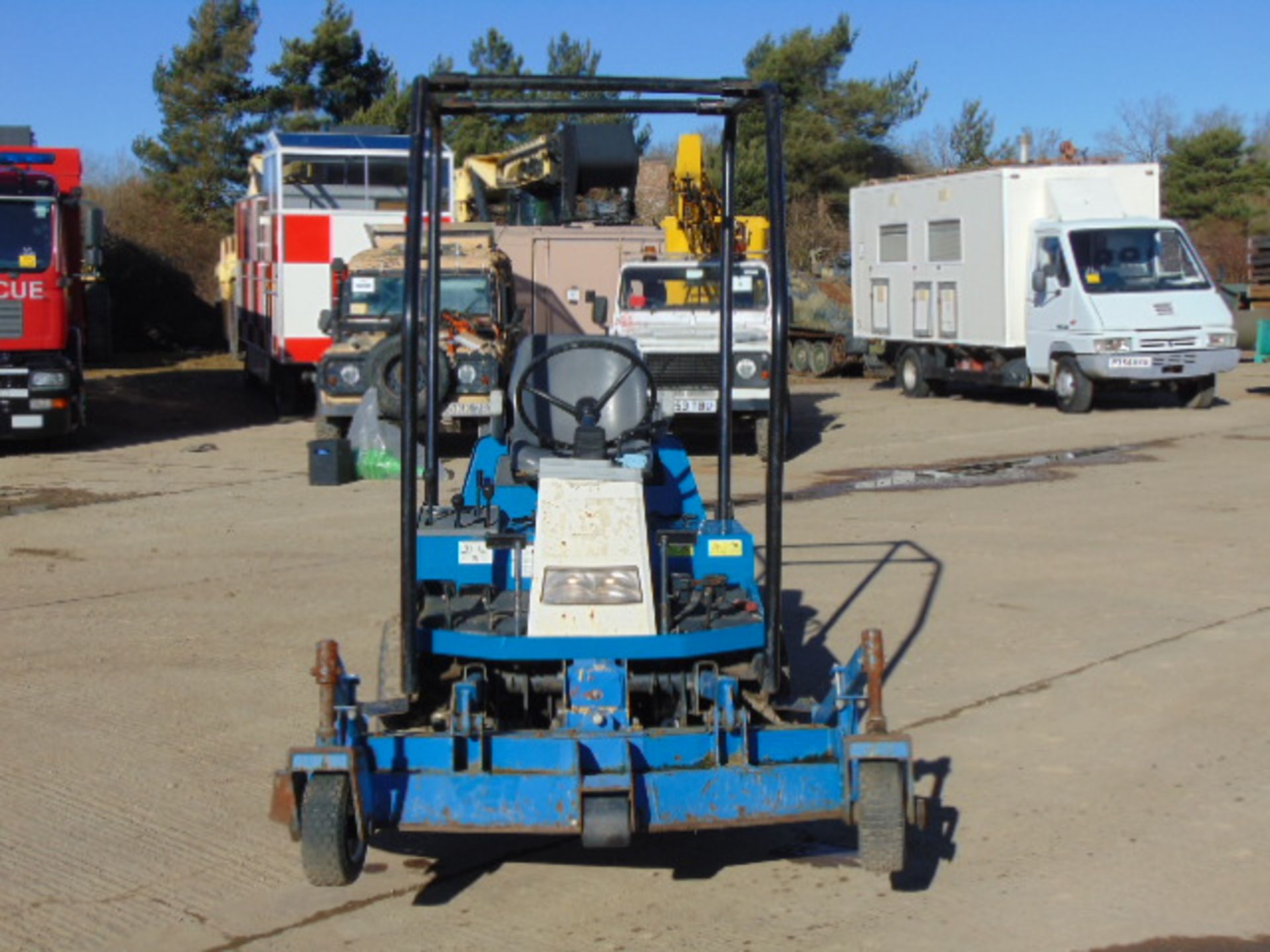 Iseki SF300 Front Rotary Lawn Tractor Mower 1,039 Hours! - Image 2 of 19