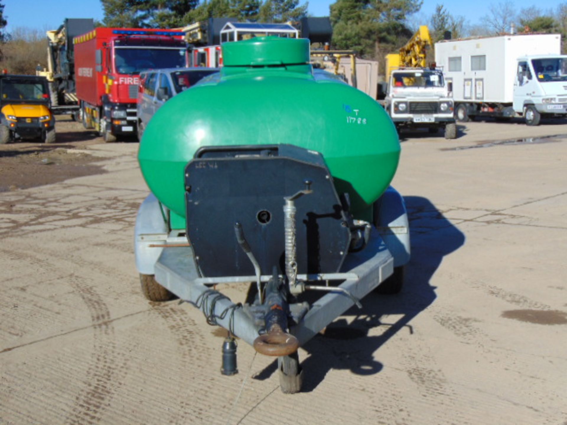 Morclean Trailer Mounted Pressure Washer with 2250 litre Water Tank and Diesel pump - Image 2 of 14