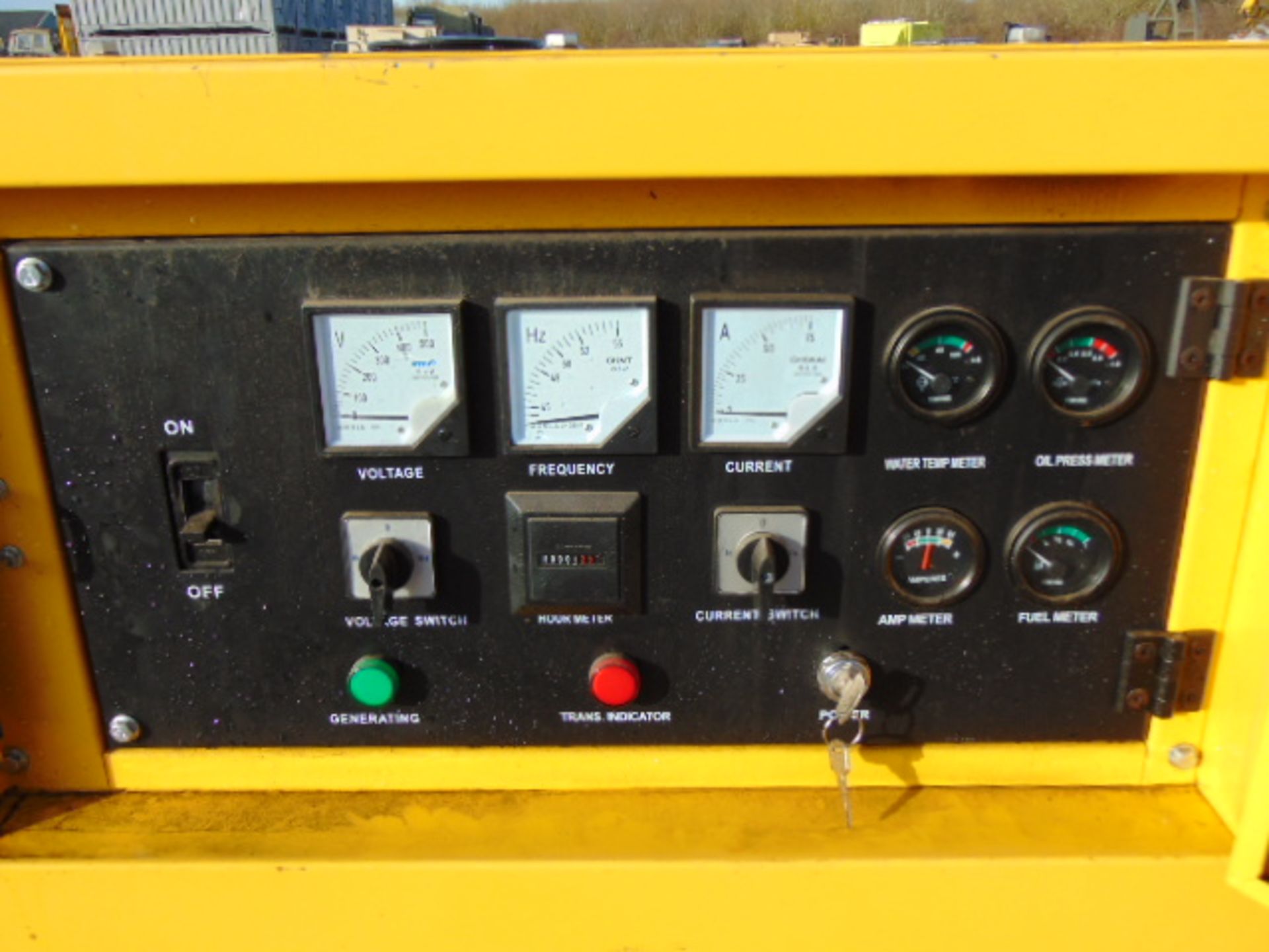 UNISSUED WITH TEST HOURS ONLY 40 KVA 3 Phase Silent Diesel Generator Set - Bild 11 aus 12