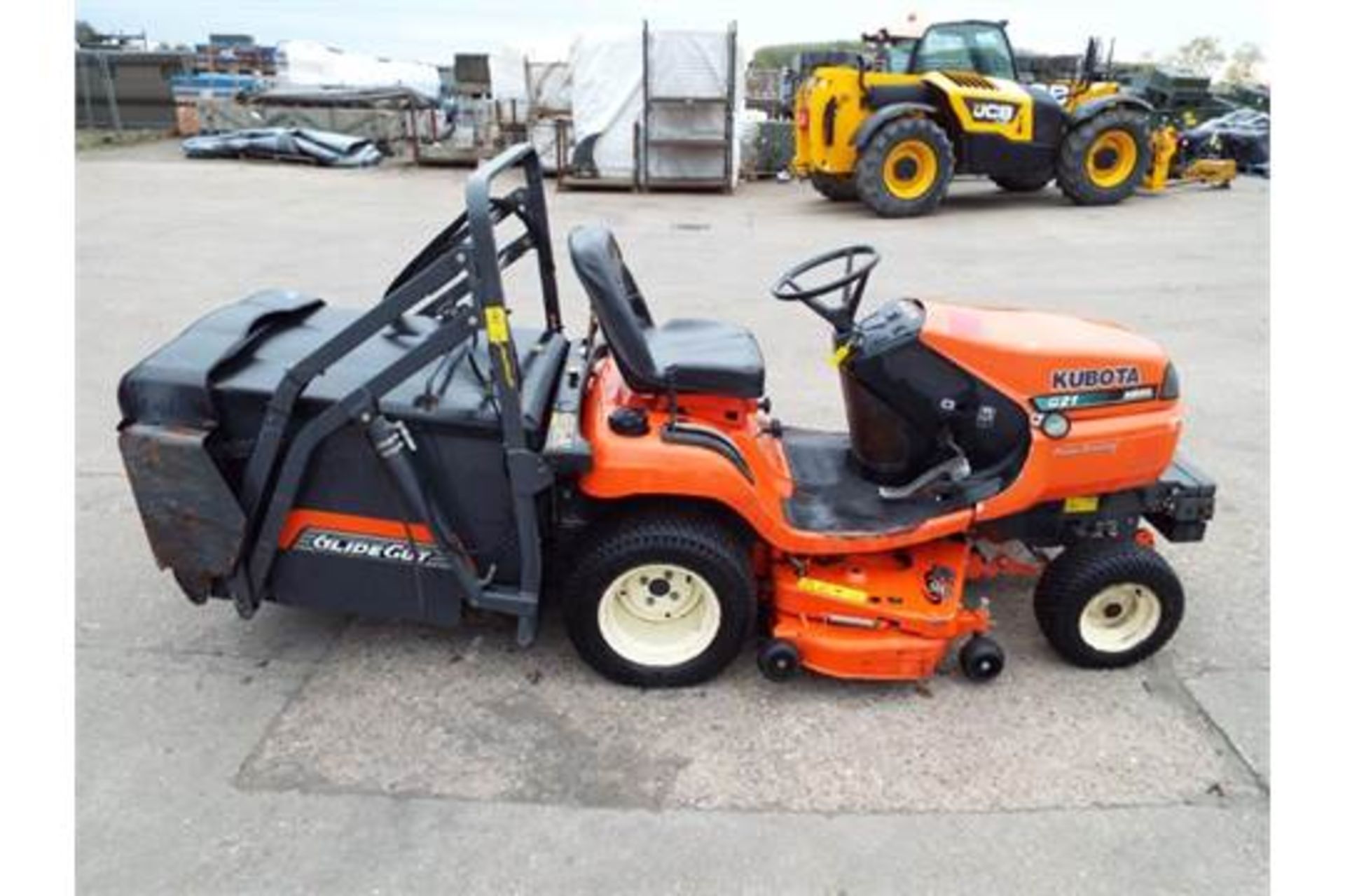 2008 Kubota G21 Ride On Mower with Glide-Cut System and High Dump Grass Collector - Image 5 of 22