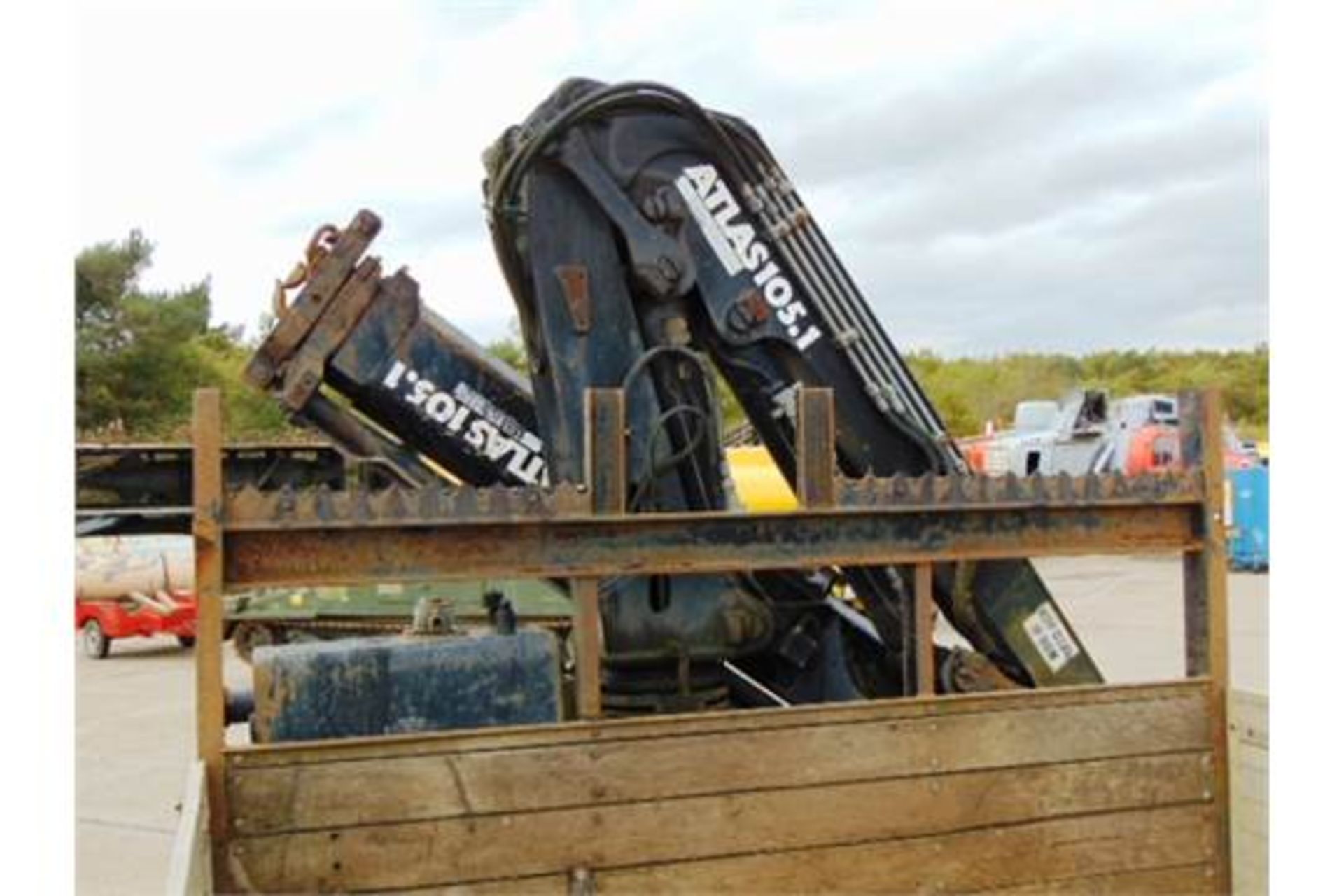 Mercedes-Benz Atego 1317 4x4 Dropside complete with Atlas 105.1 Crane and H14P SuperWinch - Image 18 of 36