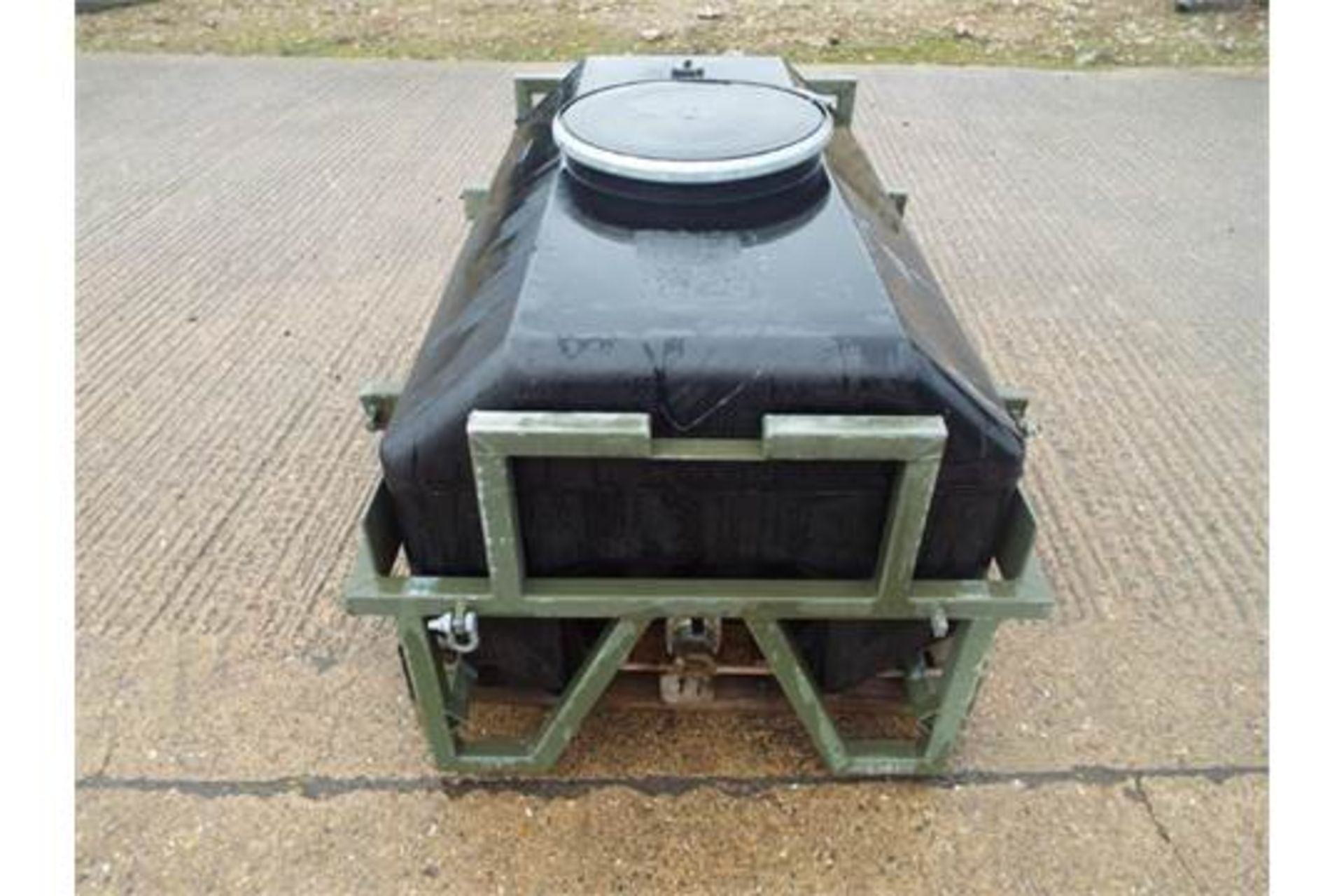 Trailer Mountable 100 Gallon Water Tank with Frame - Image 2 of 6