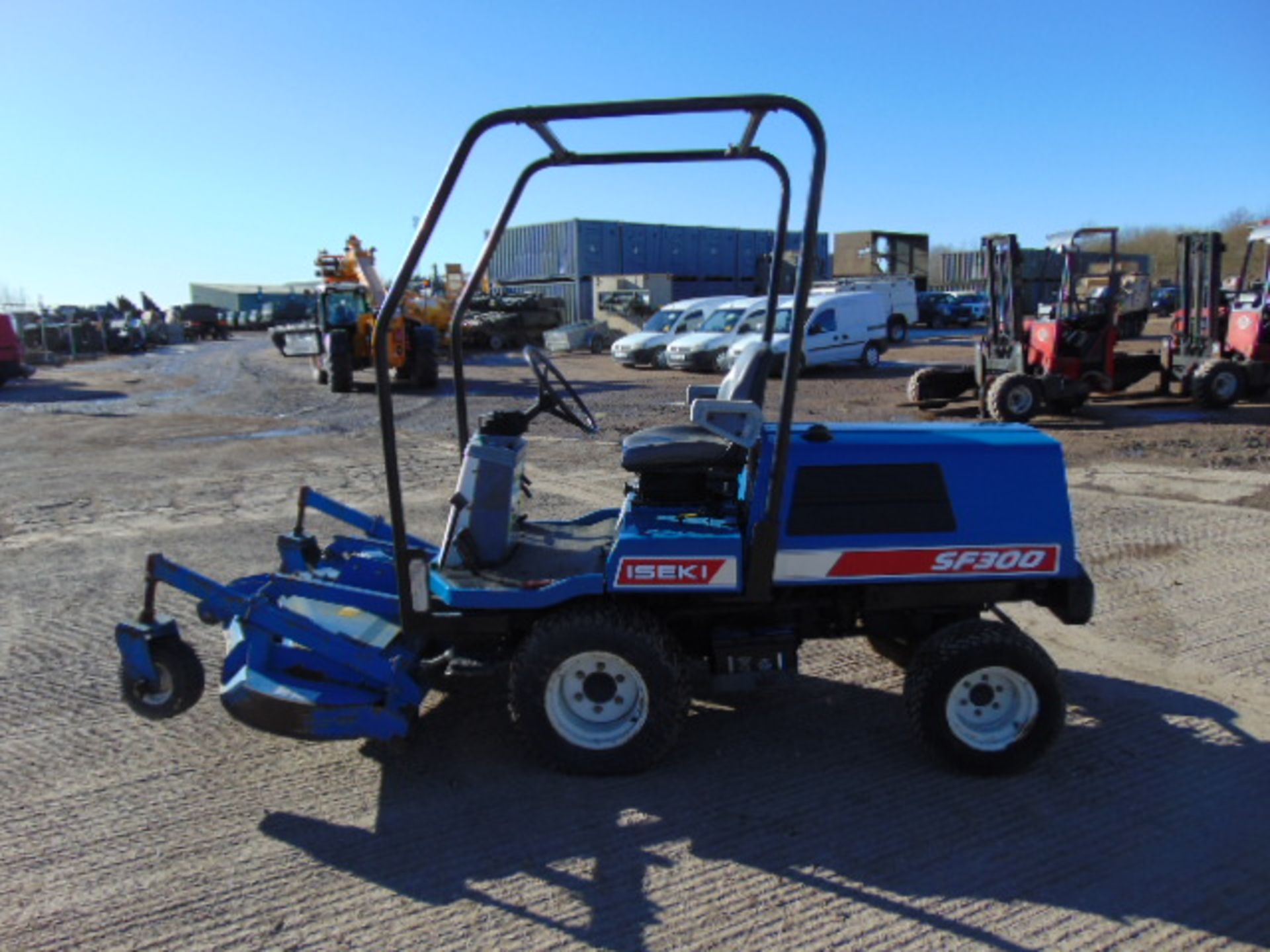 Iseki SF300 Front Rotary Lawn Tractor Mower 1,039 Hours! - Image 5 of 19