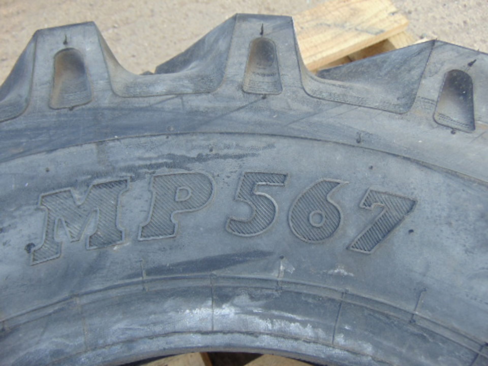 1 x BKT MP567 10.5/18 MPT Tyre - Image 5 of 6