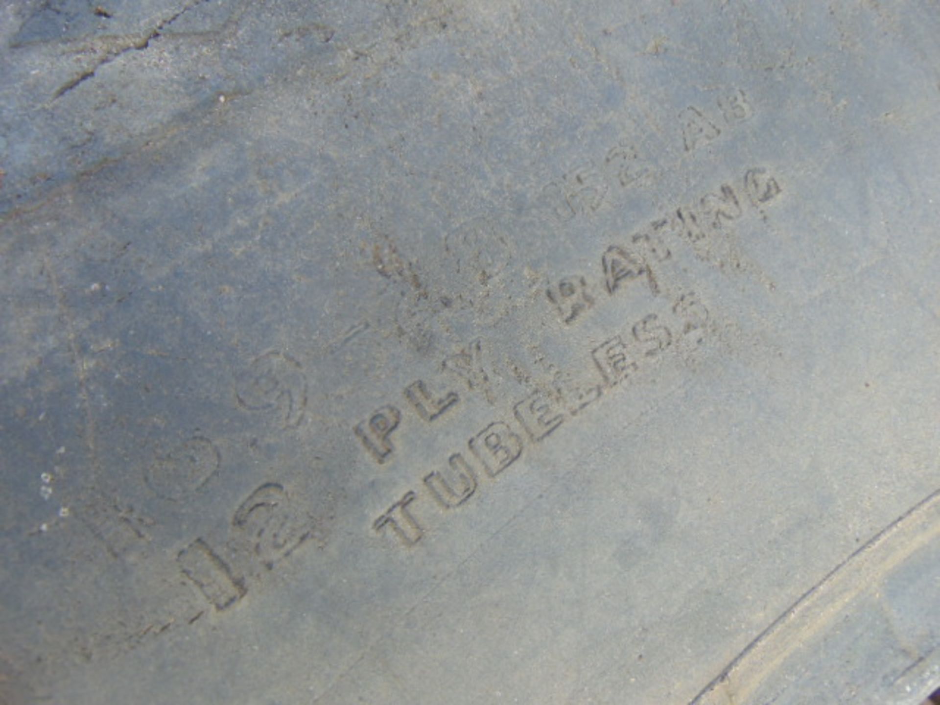 1 x Goodyear Industrial Sure Grip 16.9-28 Tyre - Image 6 of 6