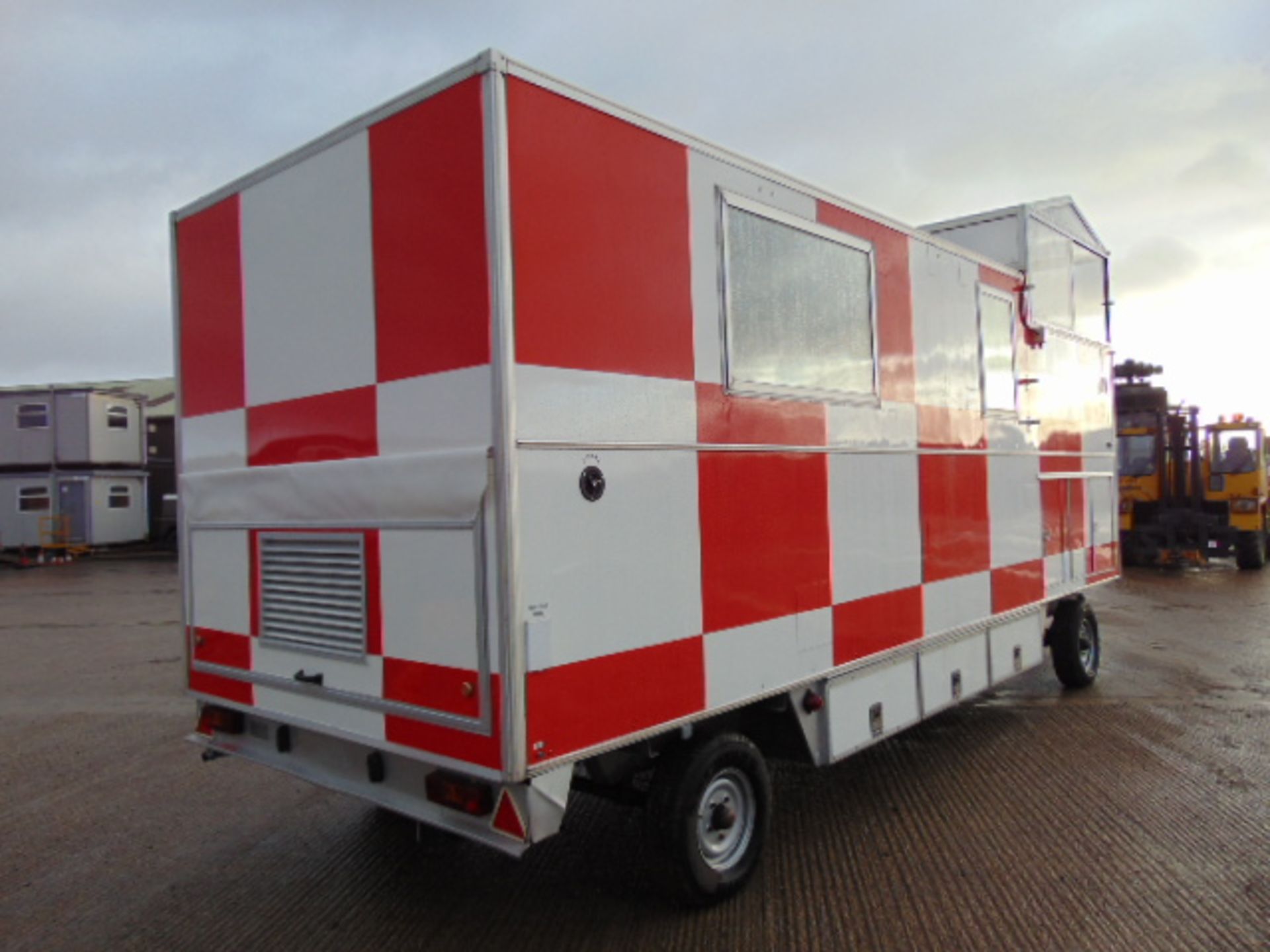 Mobile Observation and Command Centre - Image 4 of 26